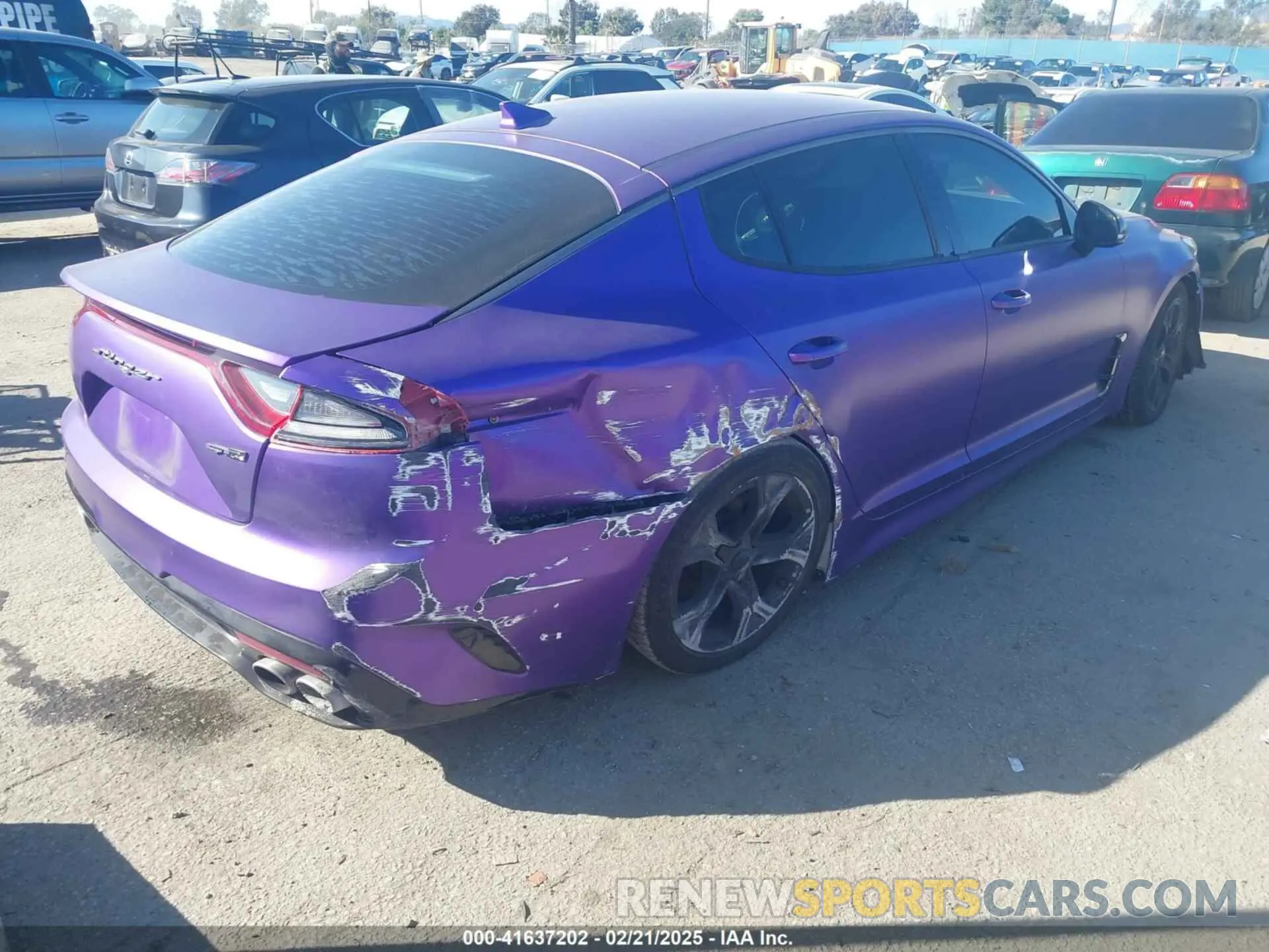 4 Photograph of a damaged car KNAE15LA1L6078533 KIA STINGER 2020