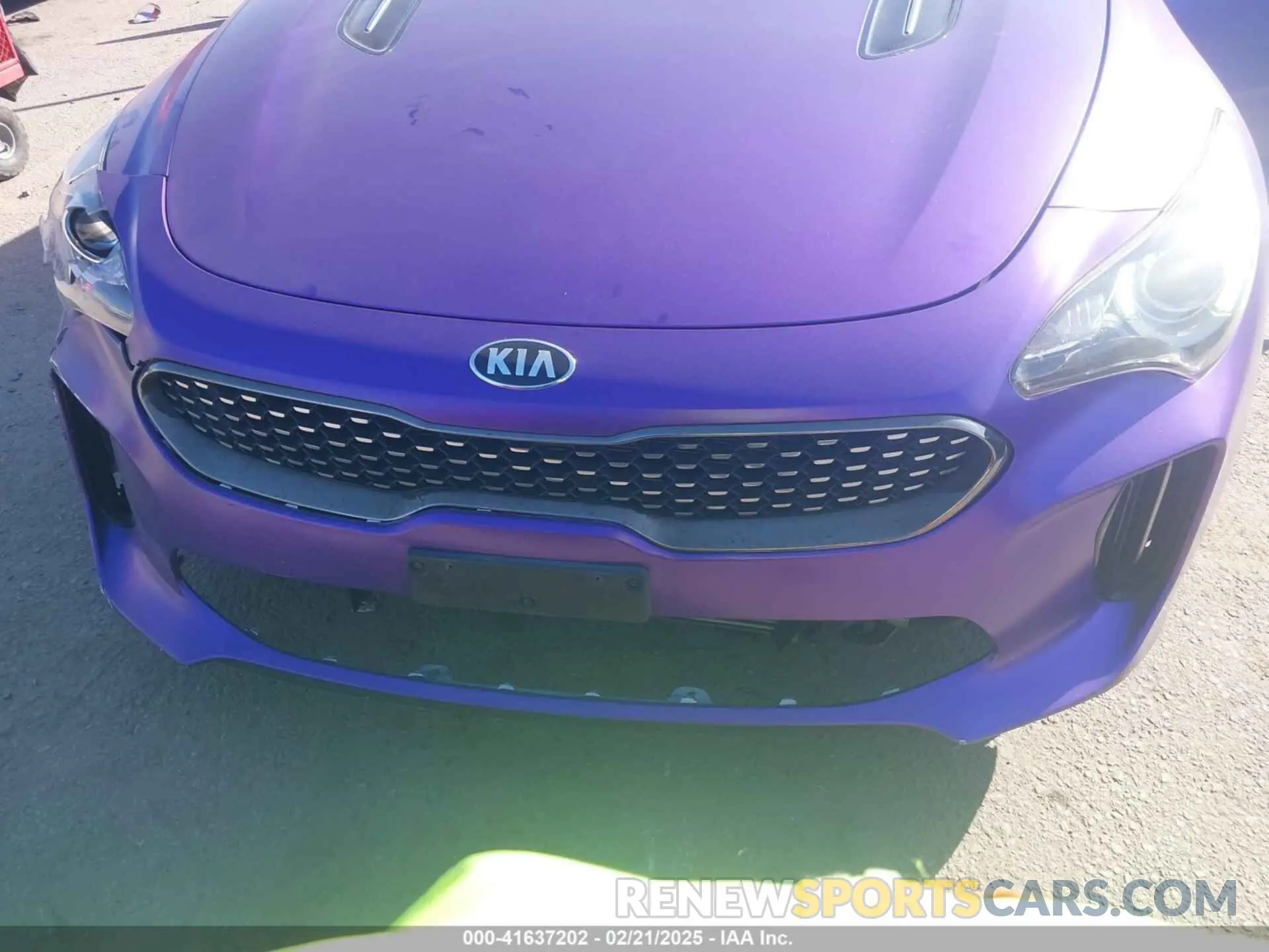 6 Photograph of a damaged car KNAE15LA1L6078533 KIA STINGER 2020