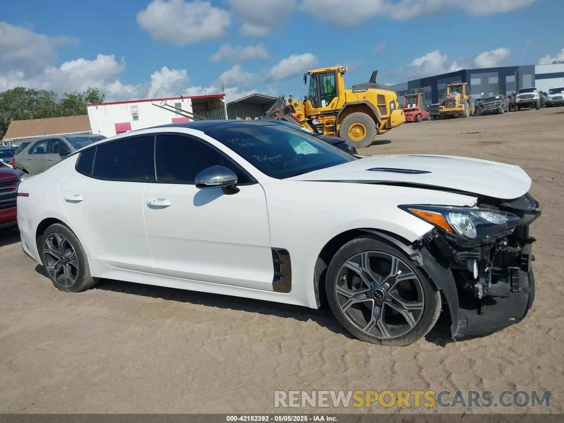 14 Photograph of a damaged car KNAE15LA2L6080727 KIA STINGER 2020