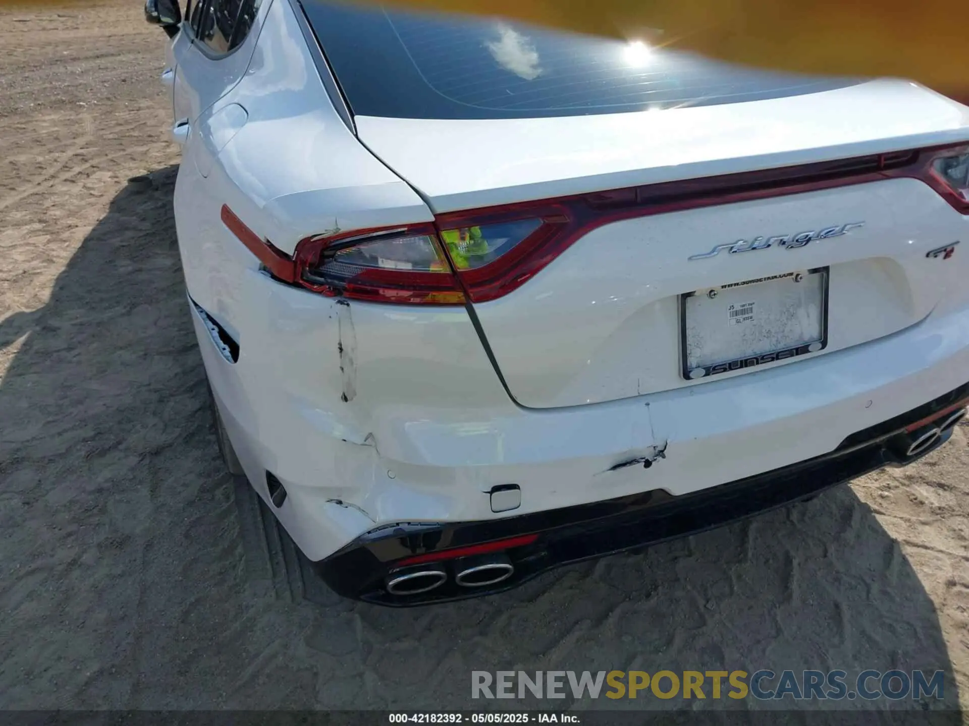 20 Photograph of a damaged car KNAE15LA2L6080727 KIA STINGER 2020