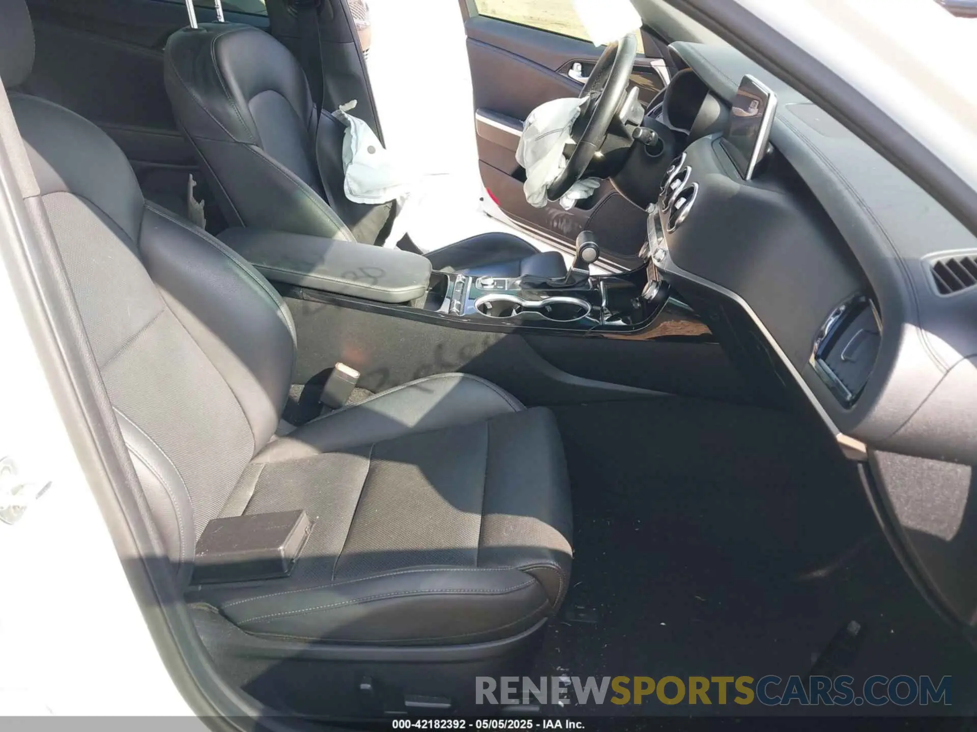 5 Photograph of a damaged car KNAE15LA2L6080727 KIA STINGER 2020
