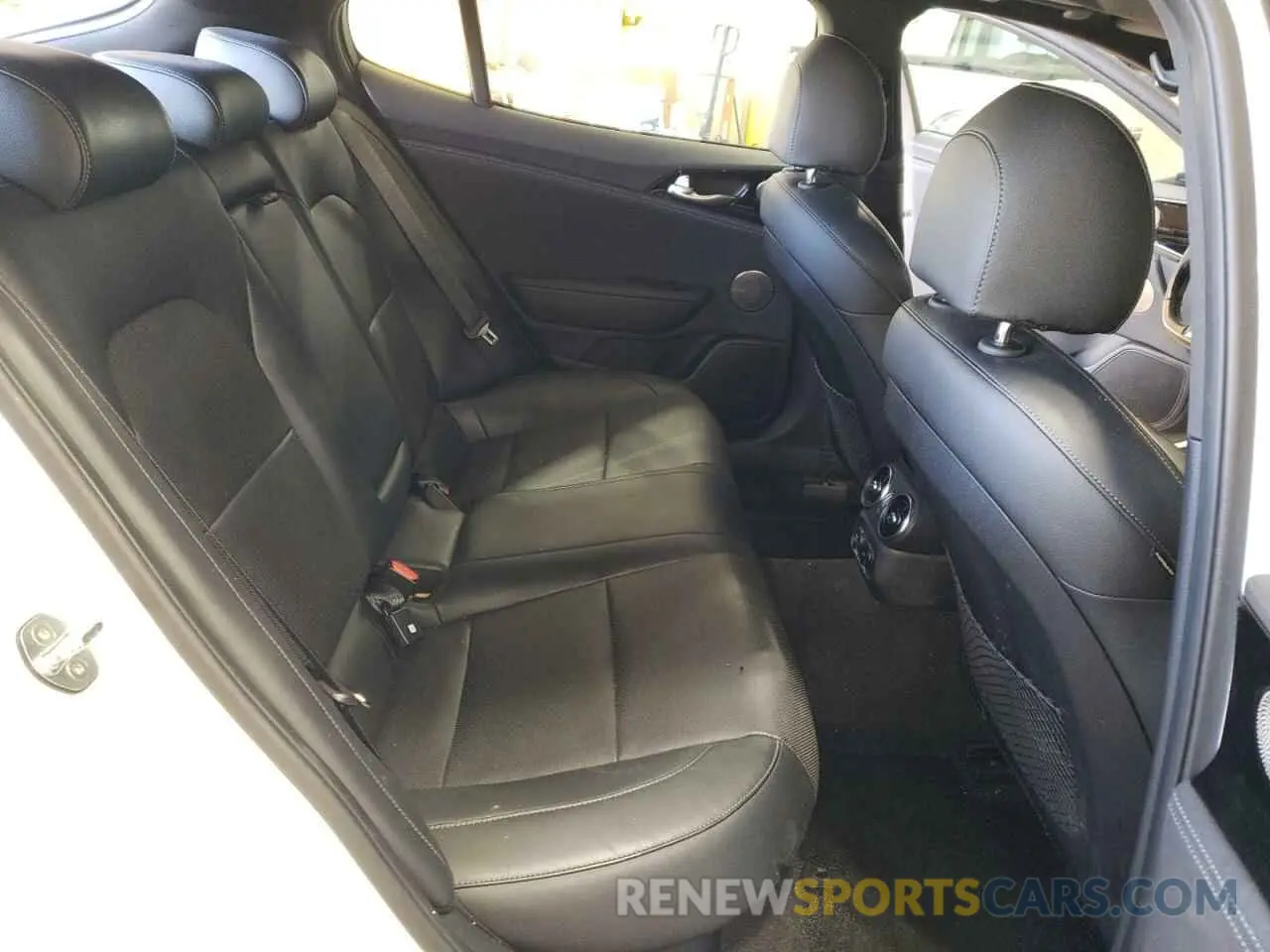 10 Photograph of a damaged car KNAE15LA3L6079196 KIA STINGER 2020