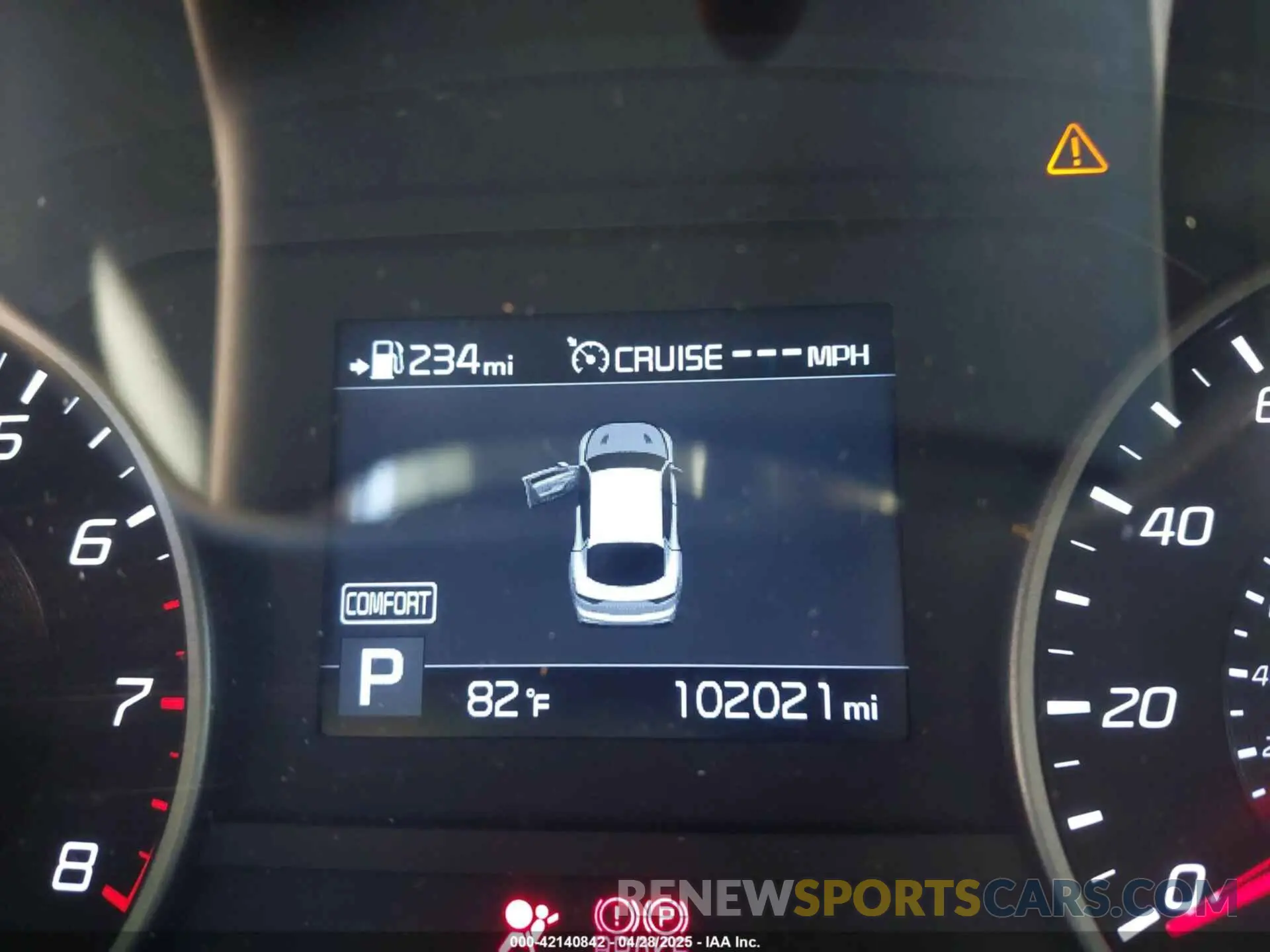 15 Photograph of a damaged car KNAE15LA4L6084309 KIA STINGER 2020