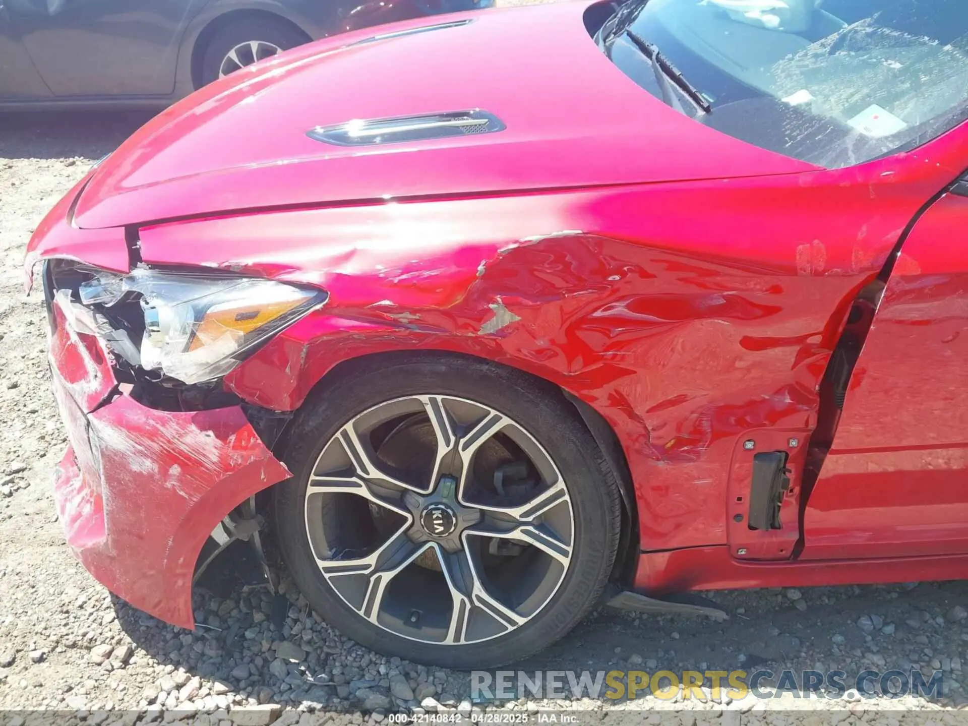 19 Photograph of a damaged car KNAE15LA4L6084309 KIA STINGER 2020