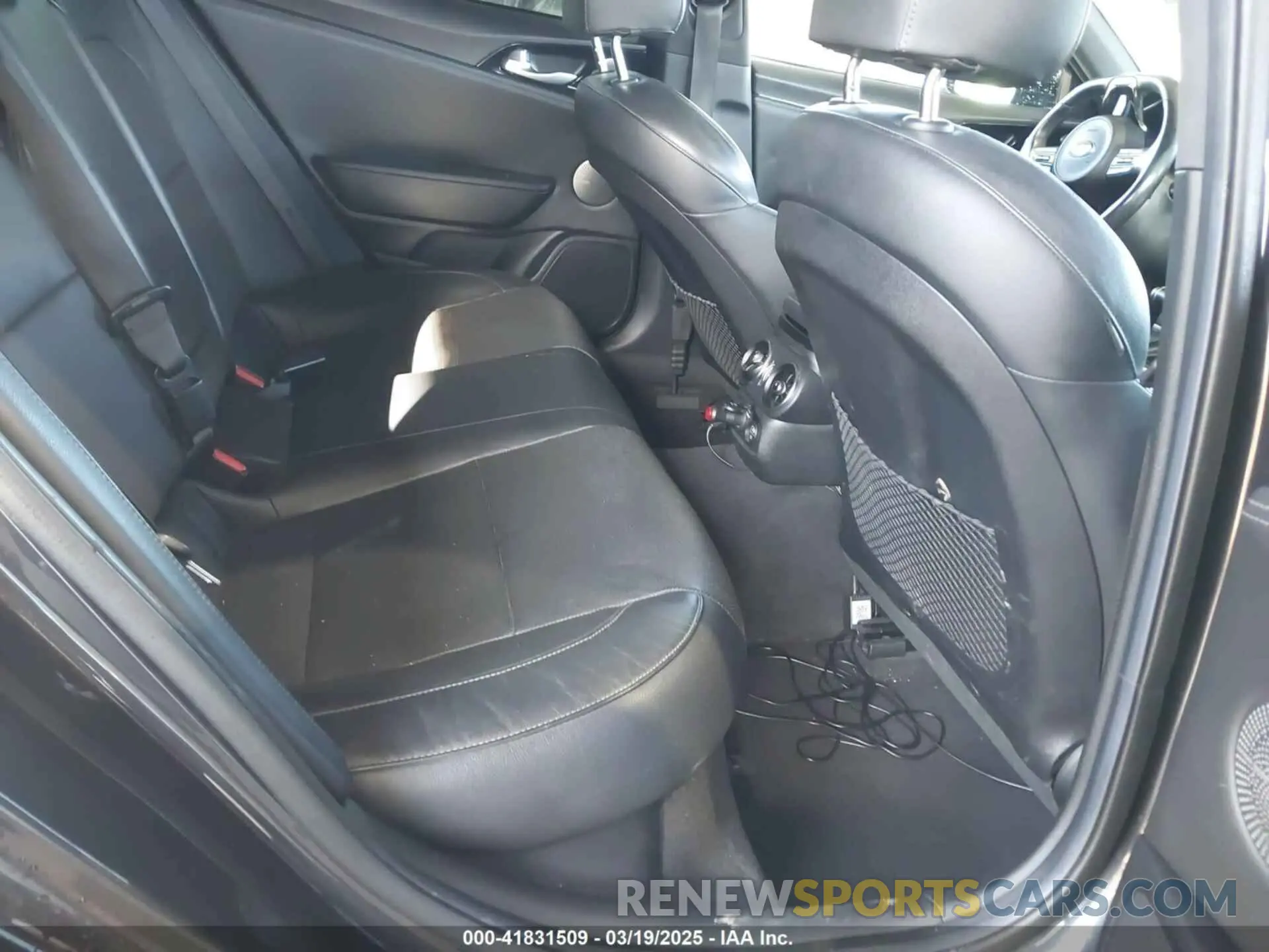 8 Photograph of a damaged car KNAE15LA7L6074843 KIA STINGER 2020