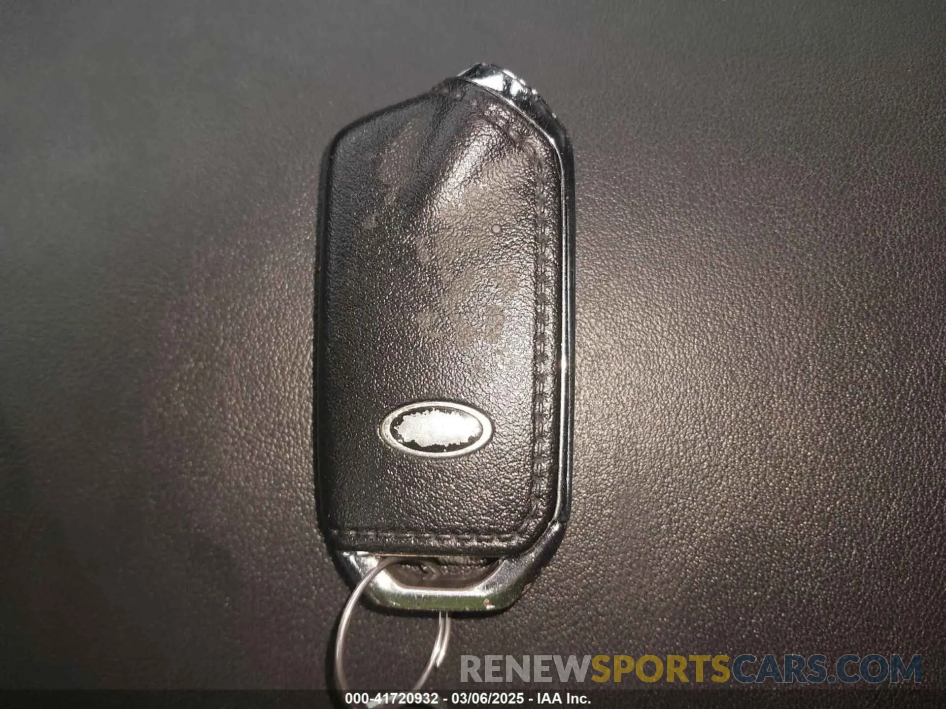 11 Photograph of a damaged car KNAE15LAXL6073797 KIA STINGER 2020