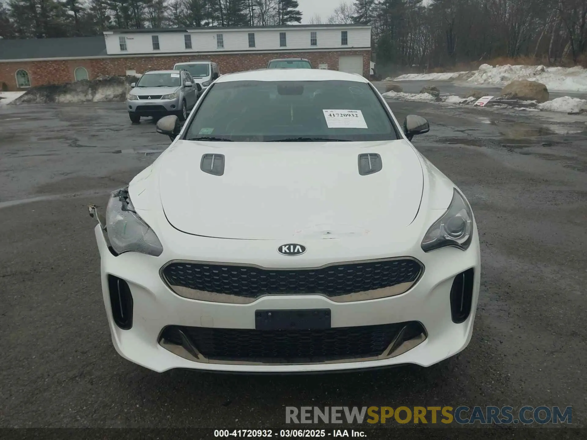 12 Photograph of a damaged car KNAE15LAXL6073797 KIA STINGER 2020
