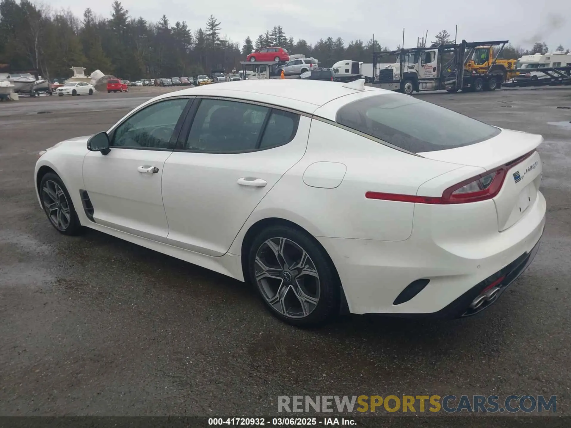 3 Photograph of a damaged car KNAE15LAXL6073797 KIA STINGER 2020