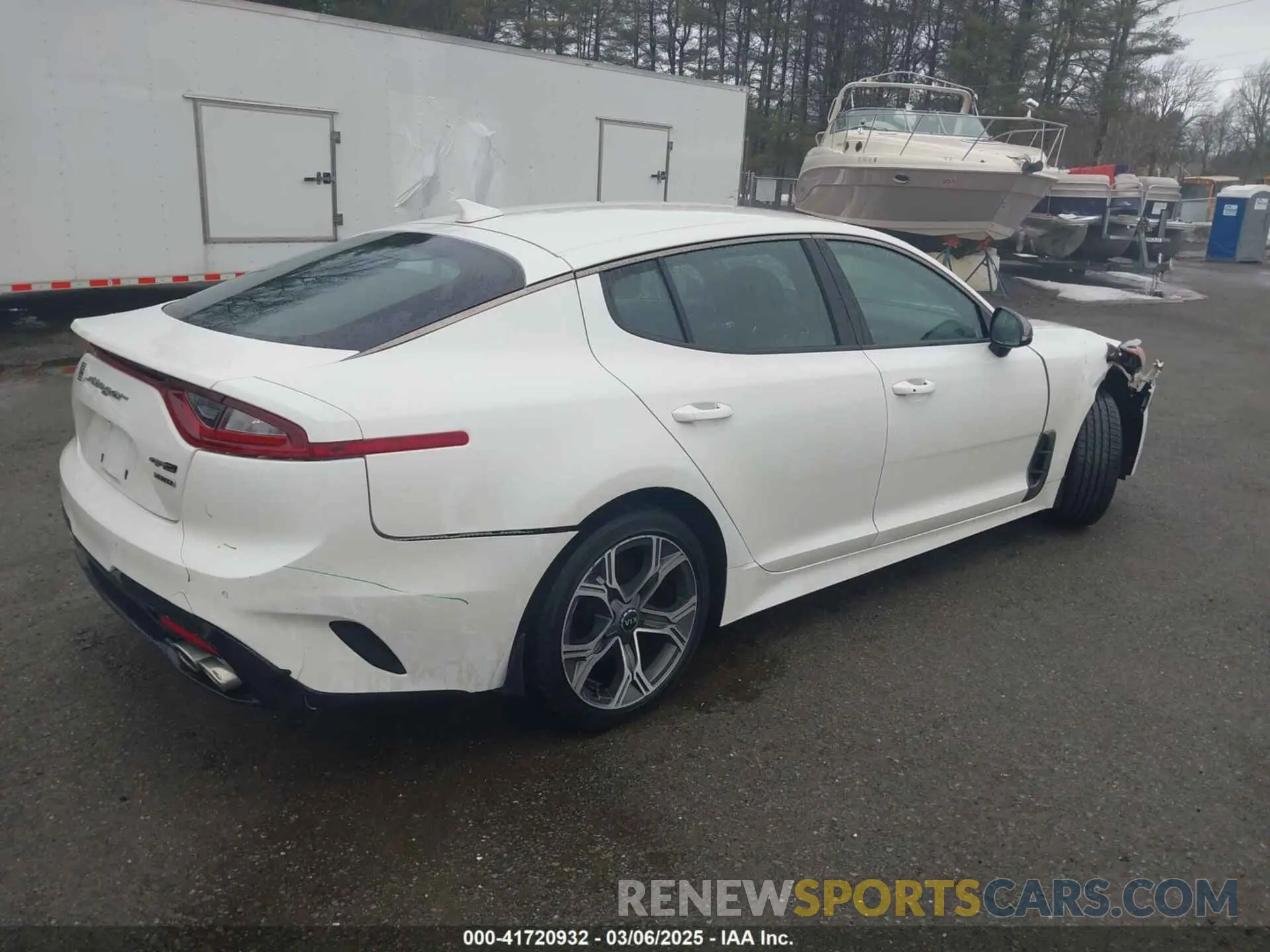 4 Photograph of a damaged car KNAE15LAXL6073797 KIA STINGER 2020