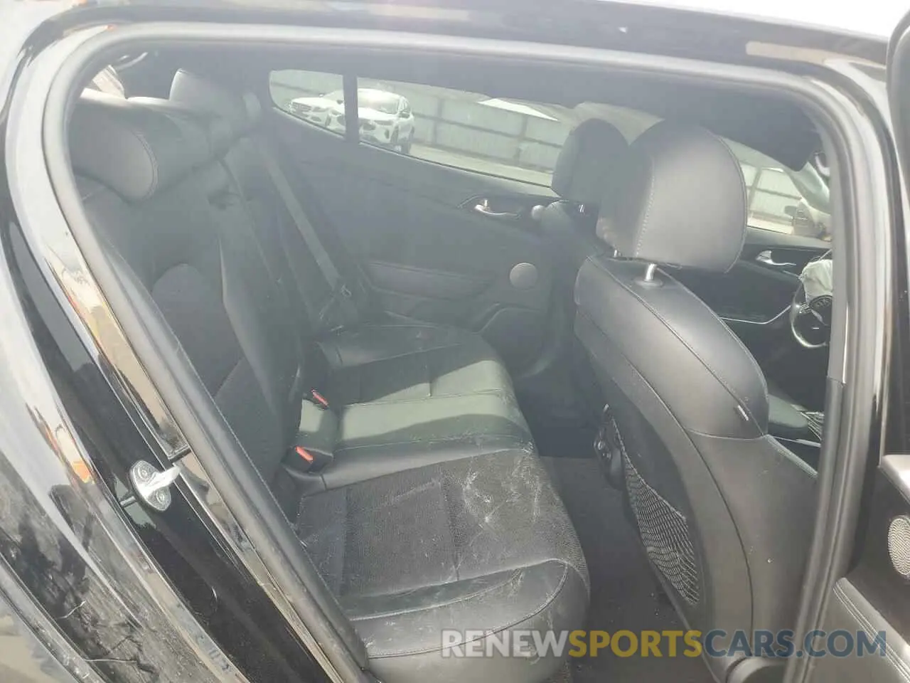 10 Photograph of a damaged car KNAE15LAXL6076182 KIA STINGER 2020