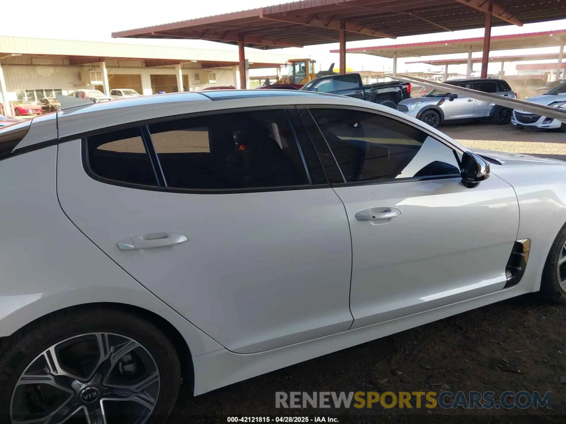 14 Photograph of a damaged car KNAE15LAXL6084492 KIA STINGER 2020