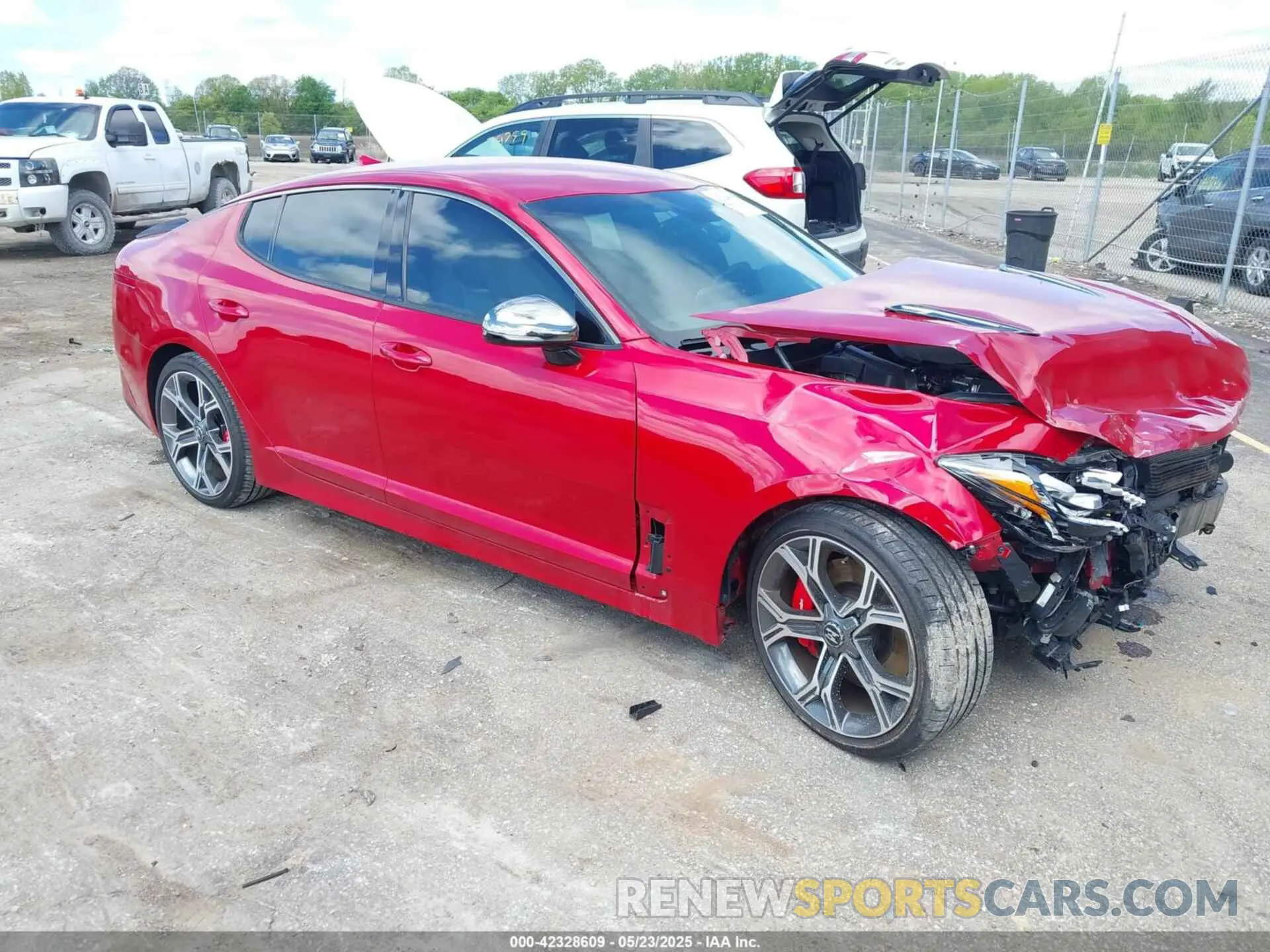 1 Photograph of a damaged car KNAE35LC0L6080320 KIA STINGER 2020