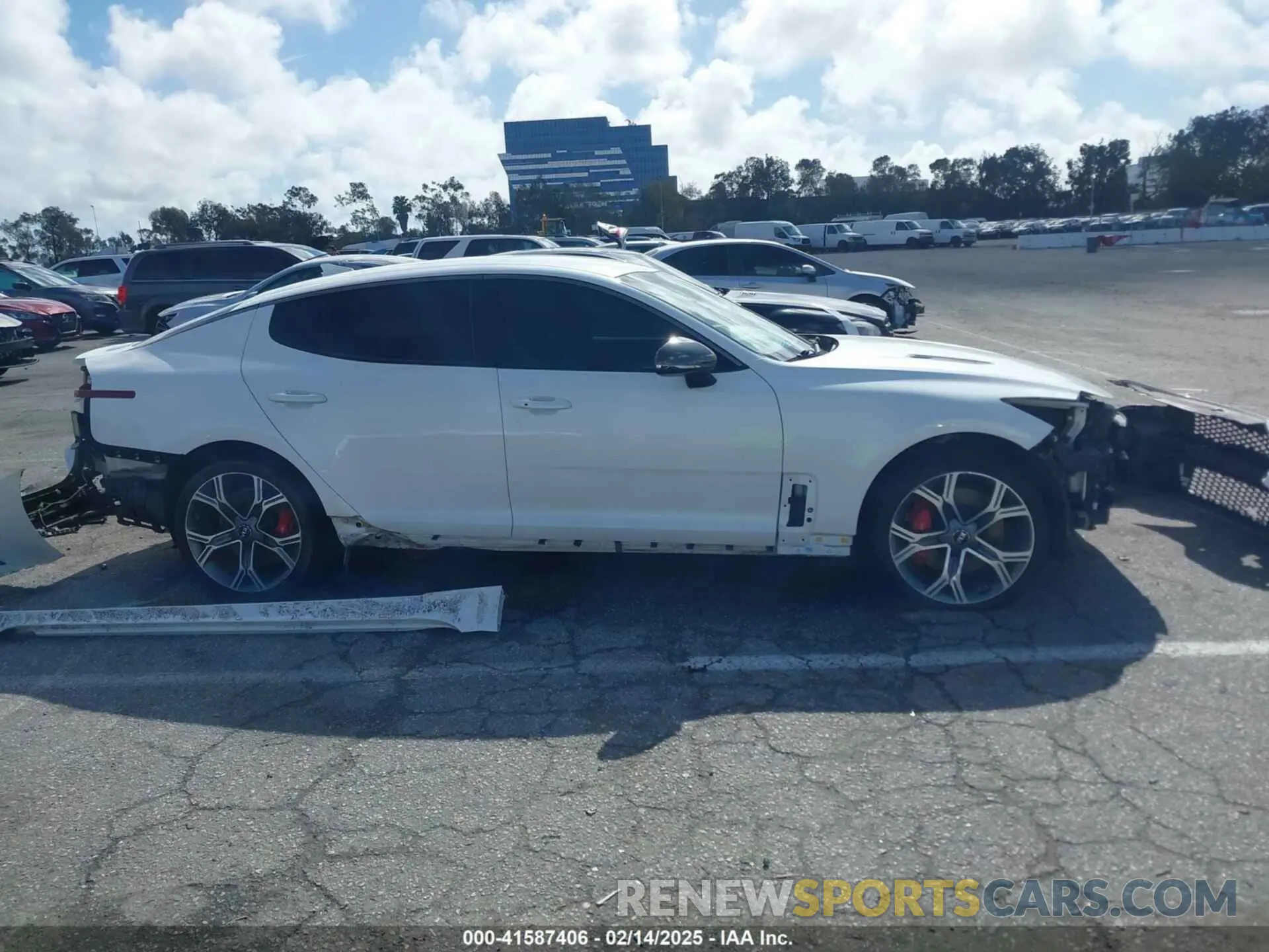 14 Photograph of a damaged car KNAE35LC1L6083081 KIA STINGER 2020