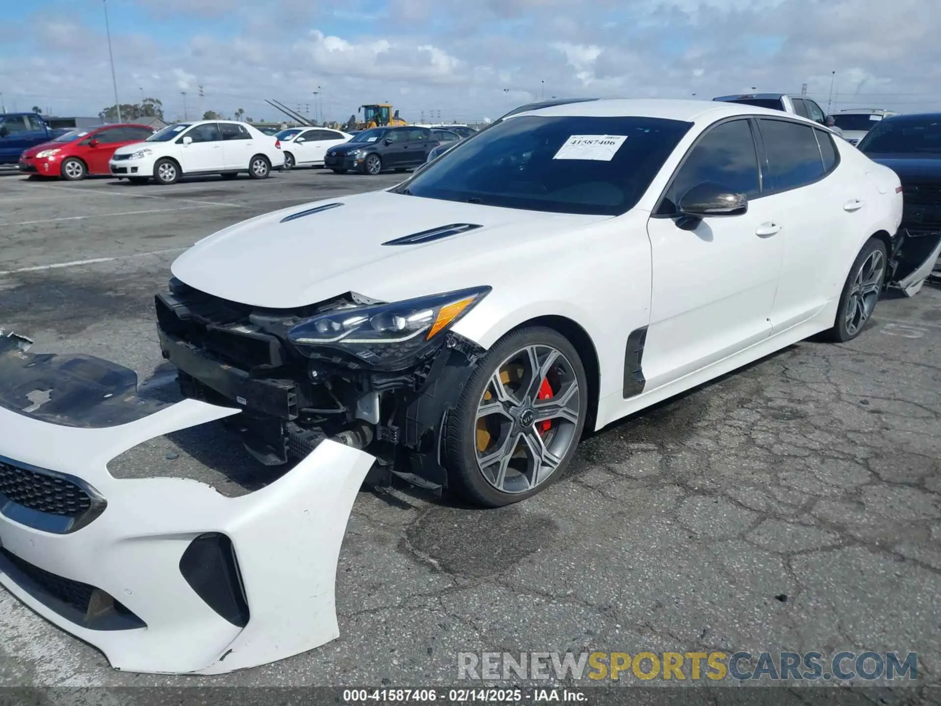 2 Photograph of a damaged car KNAE35LC1L6083081 KIA STINGER 2020