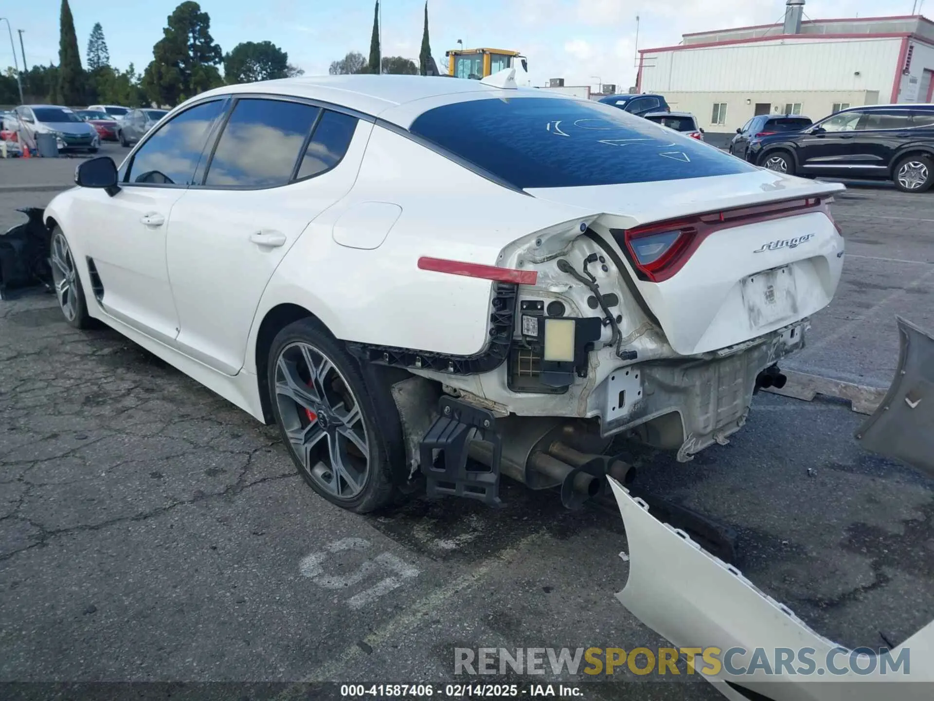 3 Photograph of a damaged car KNAE35LC1L6083081 KIA STINGER 2020