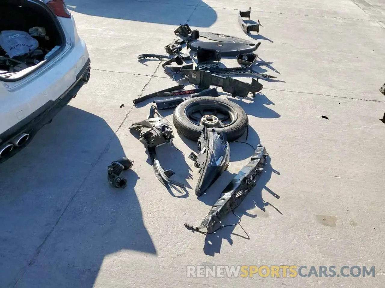 12 Photograph of a damaged car KNAE35LC4L6073404 KIA STINGER 2020