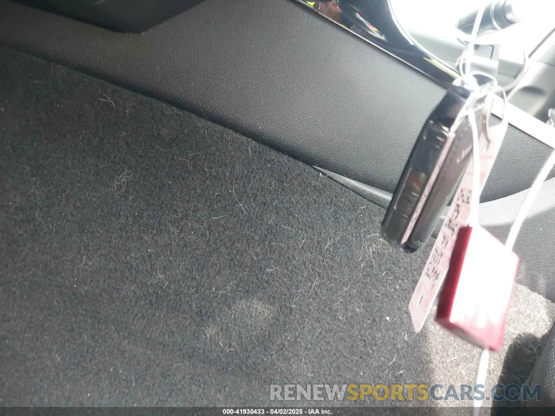 11 Photograph of a damaged car KNAE35LC8L6075740 KIA STINGER 2020