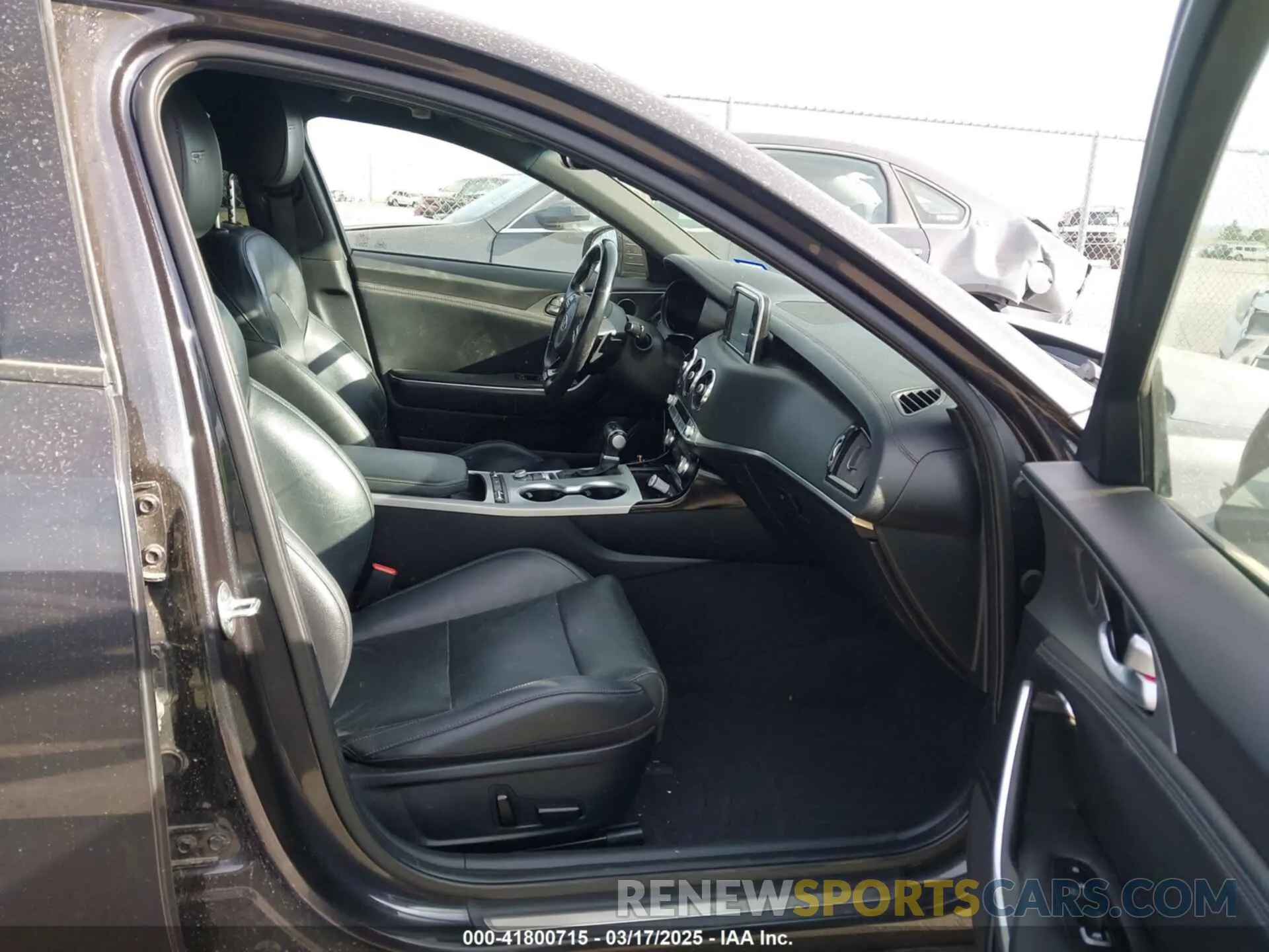 5 Photograph of a damaged car KNAE35LCXL6082785 KIA STINGER 2020