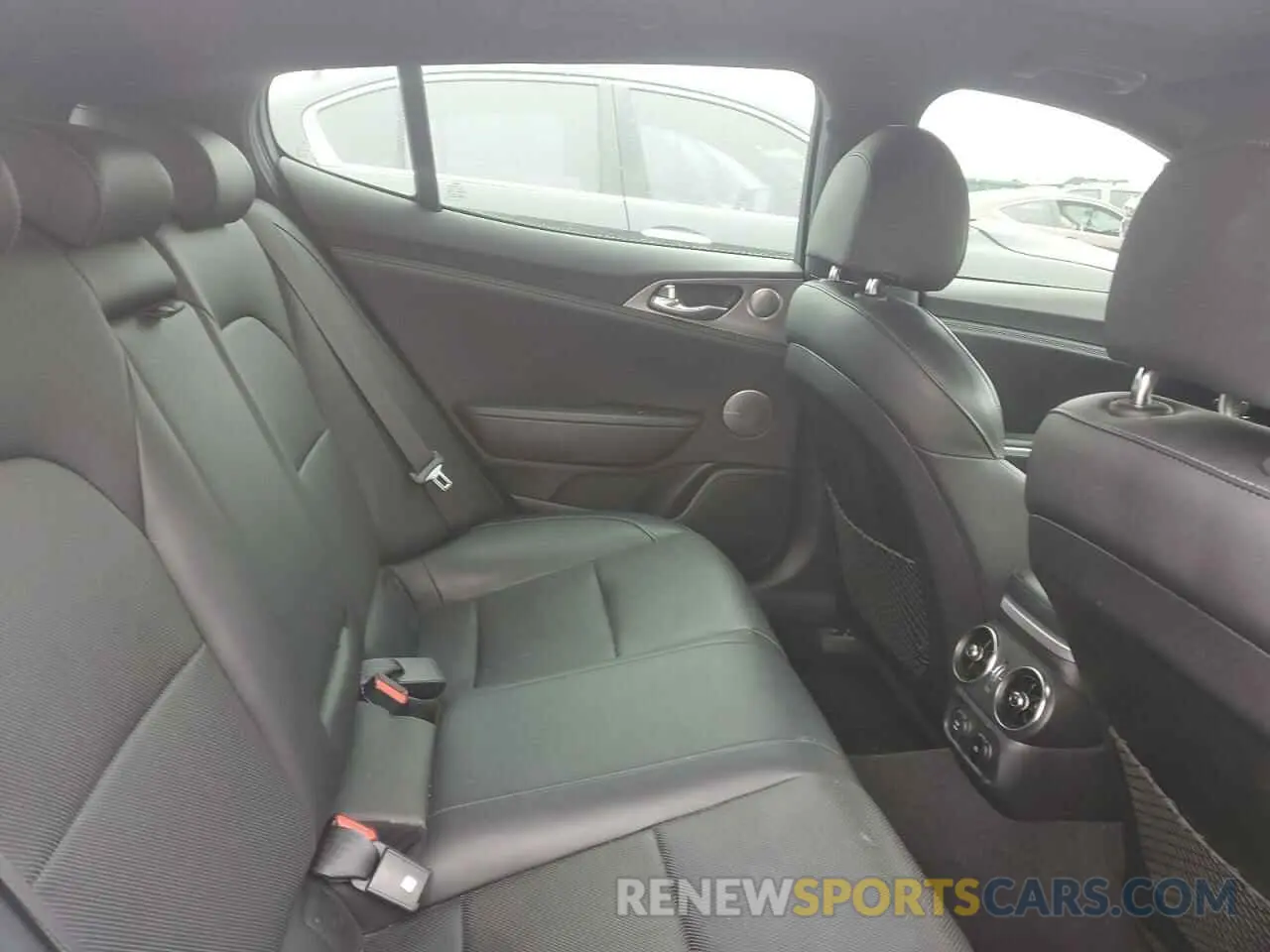 10 Photograph of a damaged car KNAE45LC3L6084620 KIA STINGER 2020