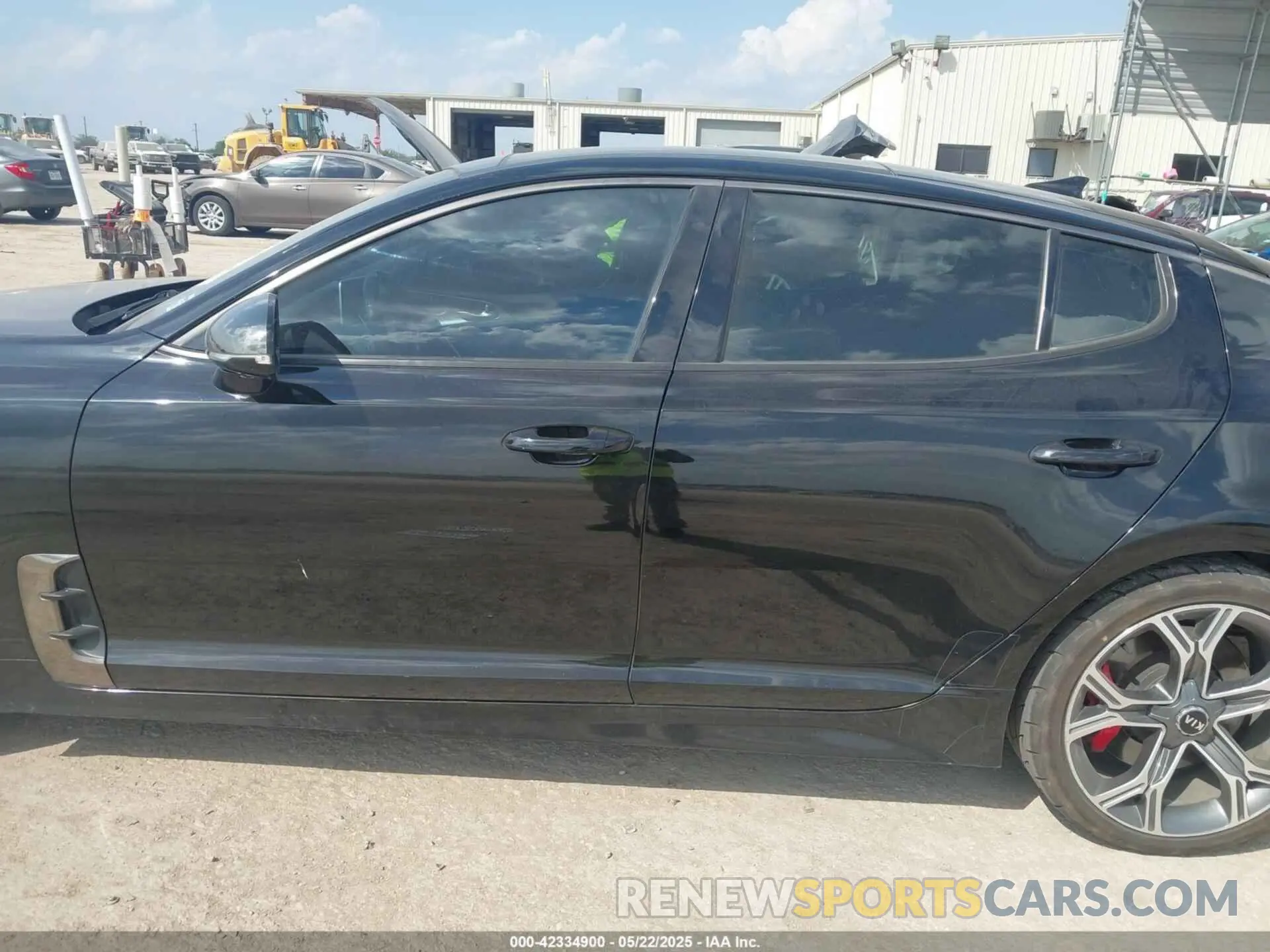 14 Photograph of a damaged car KNAE55LC0L6073491 KIA STINGER 2020