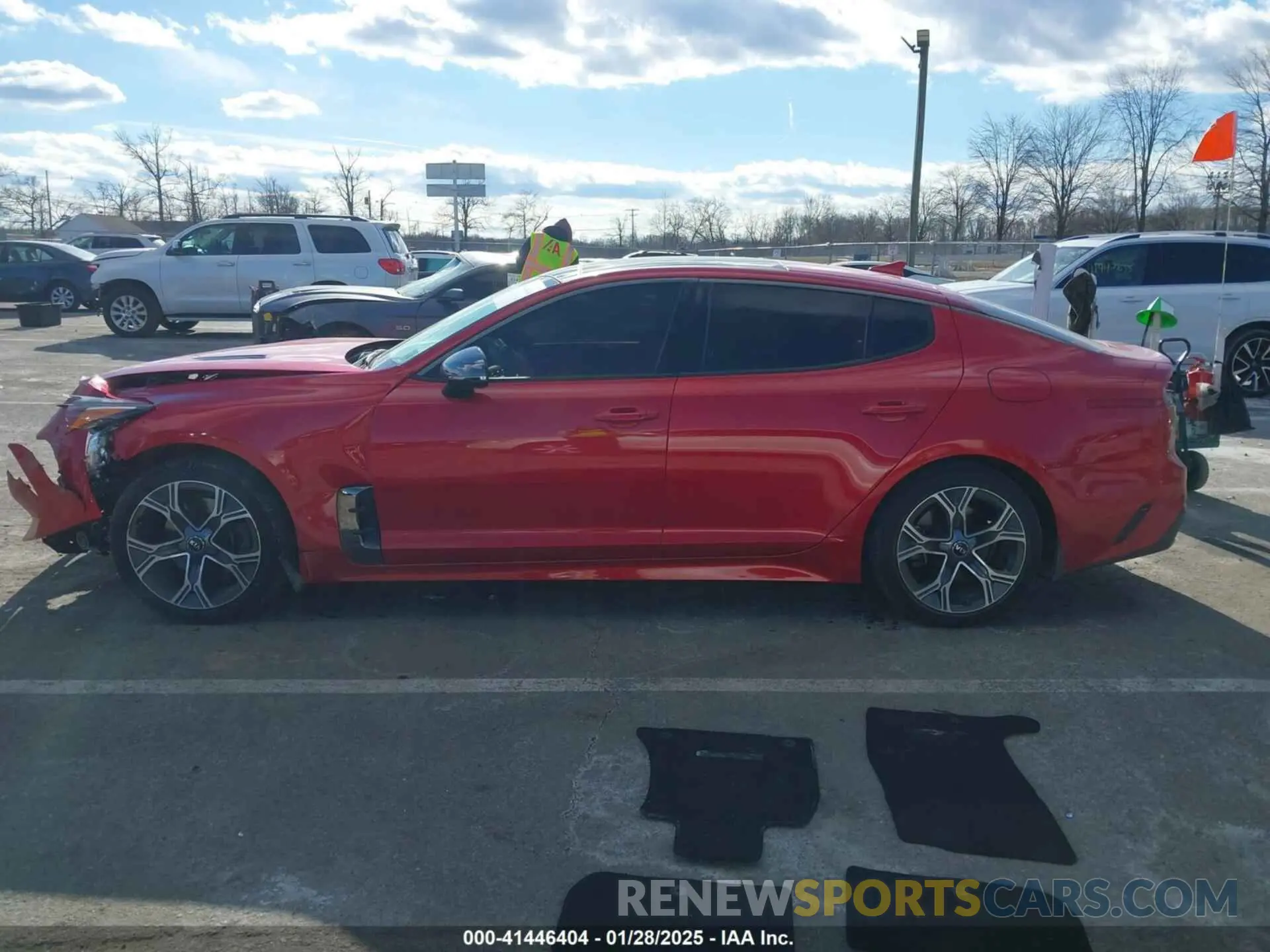 14 Photograph of a damaged car KNAE15LA0M6088116 KIA STINGER 2021