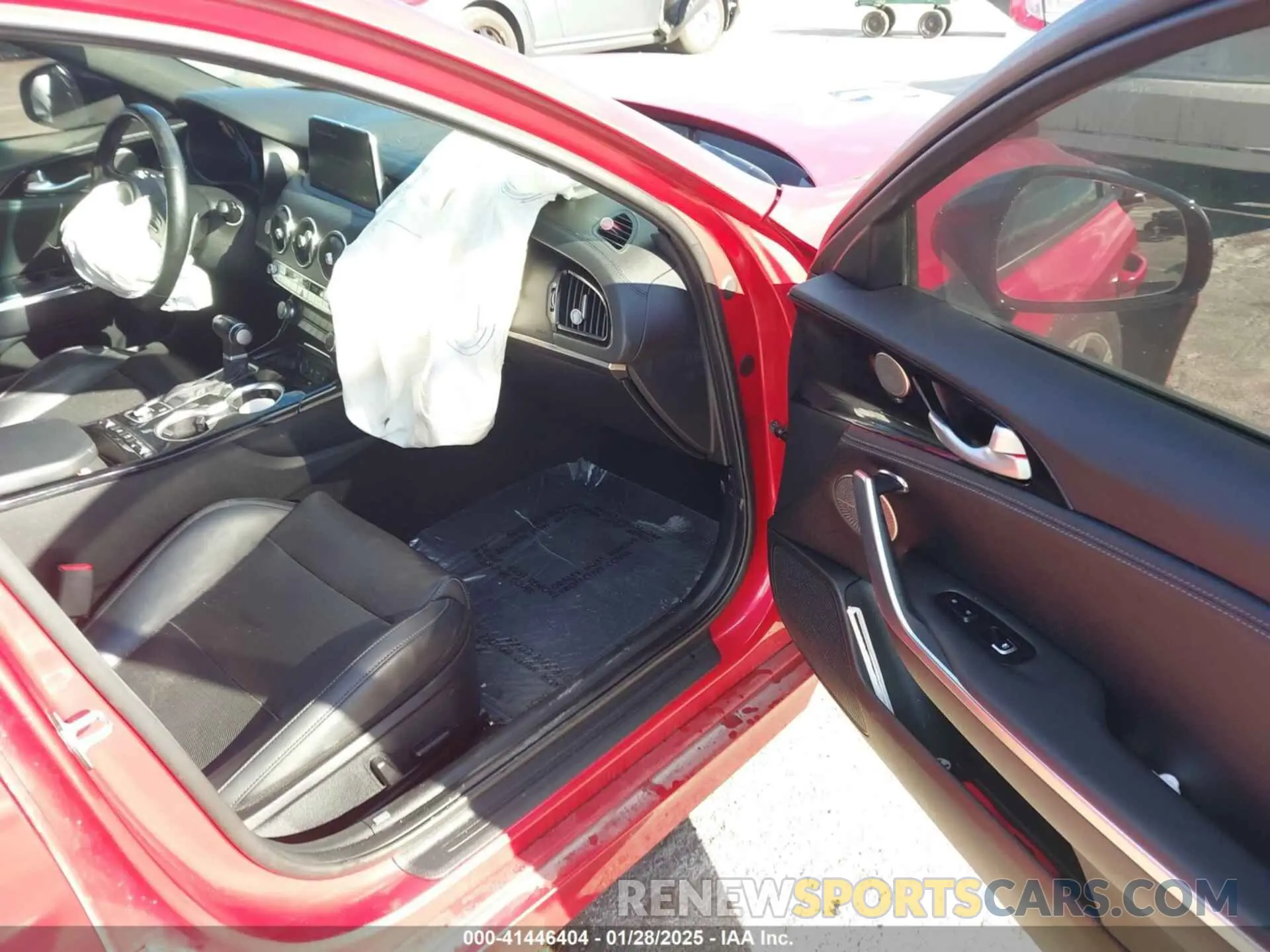 5 Photograph of a damaged car KNAE15LA0M6088116 KIA STINGER 2021
