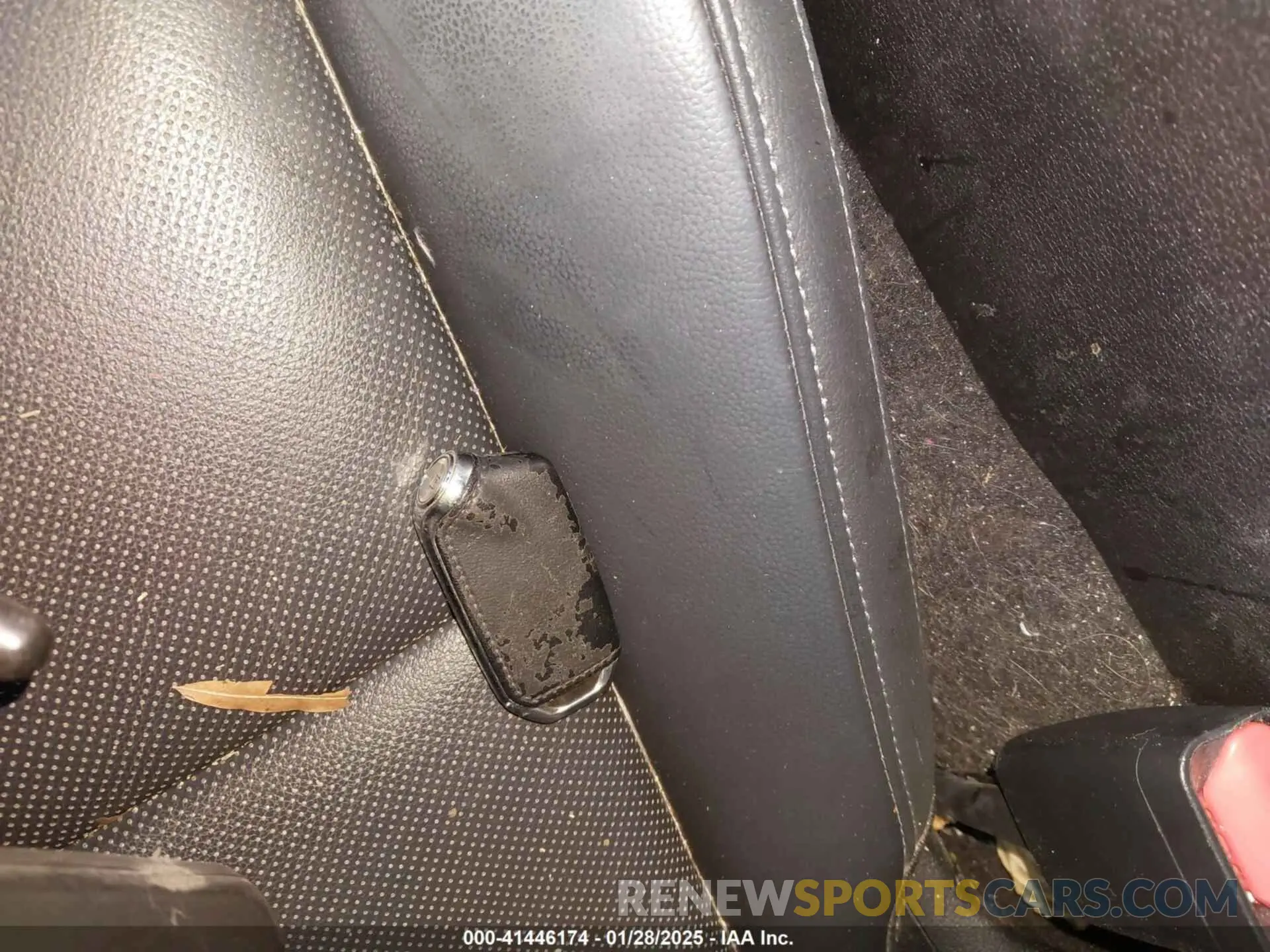 11 Photograph of a damaged car KNAE15LA4M6089981 KIA STINGER 2021