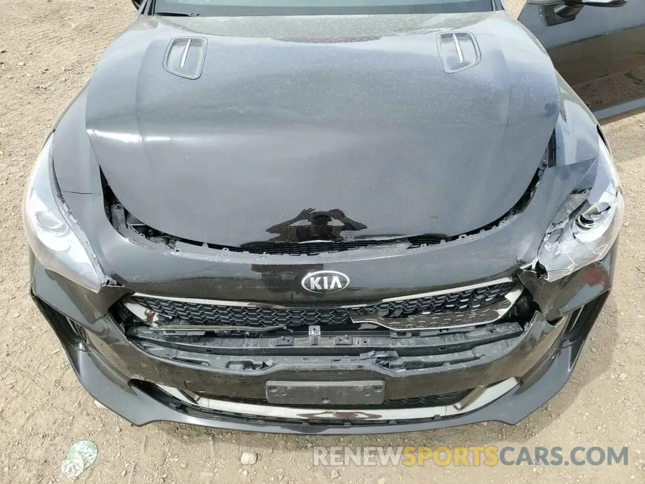 11 Photograph of a damaged car KNAE15LA5M6087706 KIA STINGER 2021