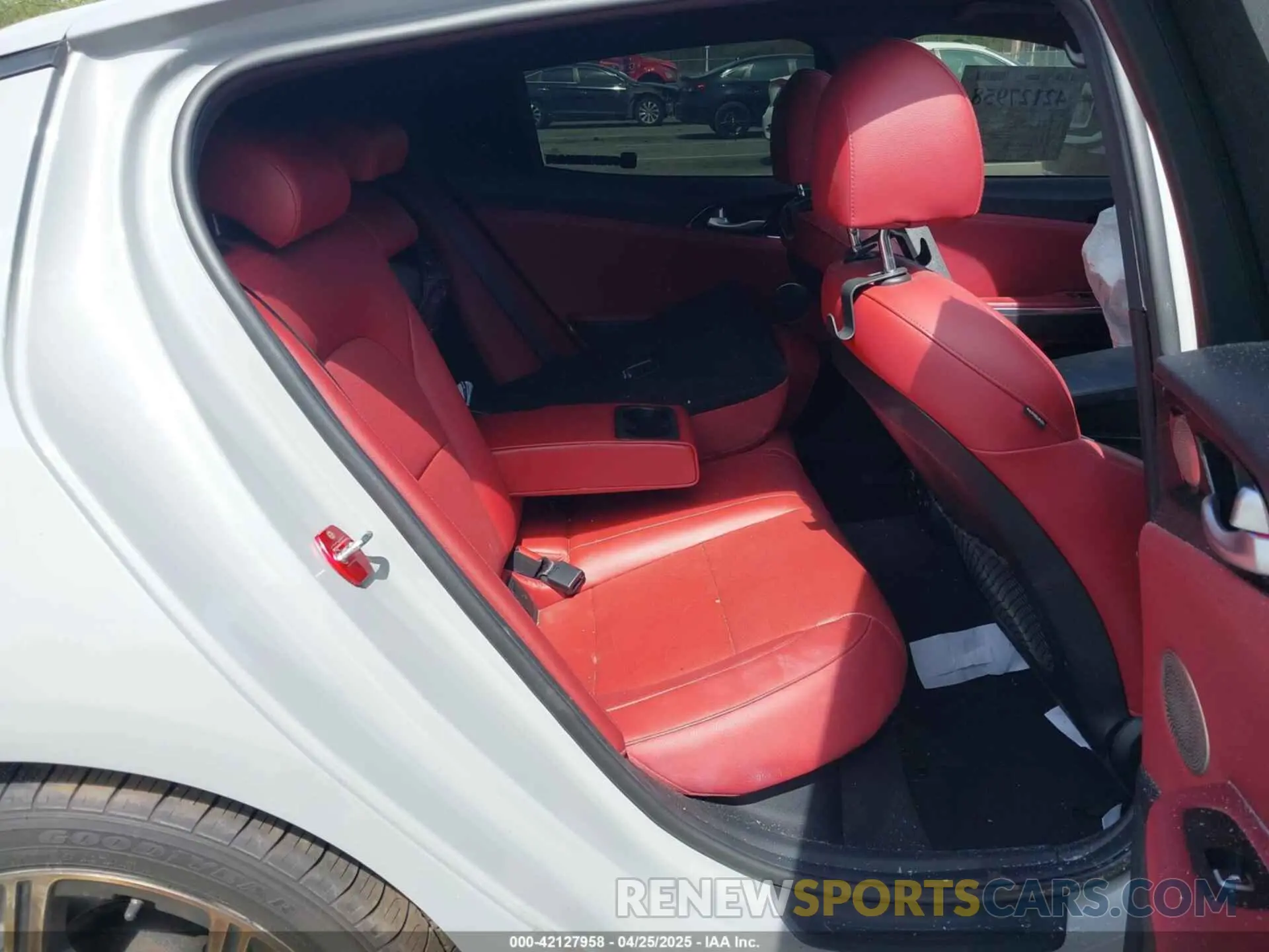 8 Photograph of a damaged car KNAE15LA6M6091912 KIA STINGER 2021