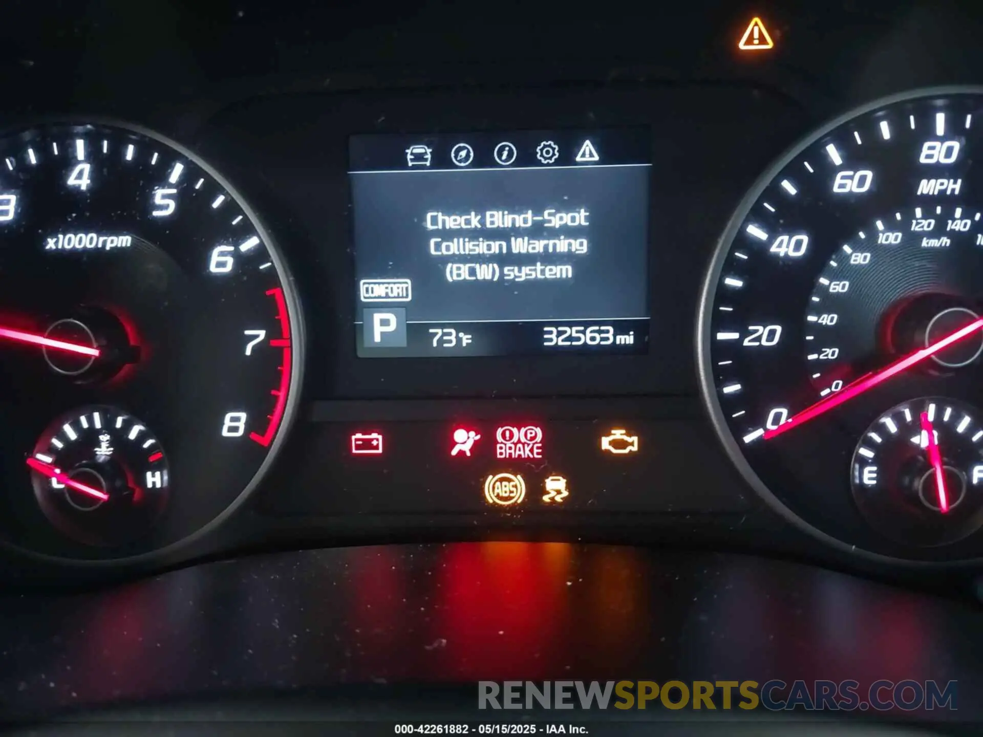 15 Photograph of a damaged car KNAE15LA8M6089725 KIA STINGER 2021
