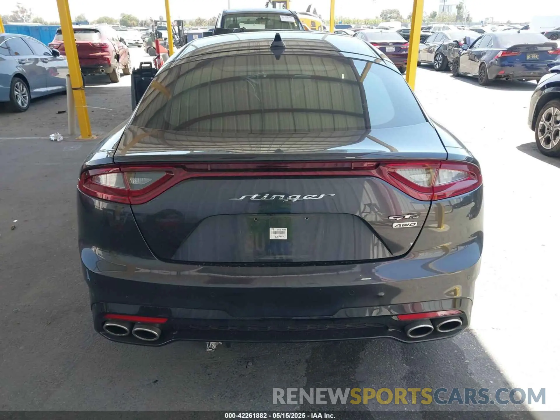 16 Photograph of a damaged car KNAE15LA8M6089725 KIA STINGER 2021