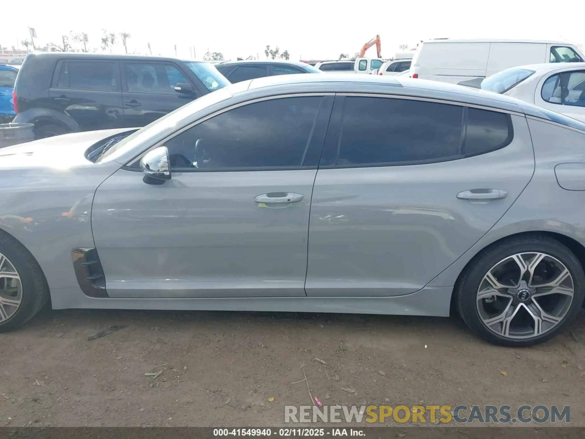 14 Photograph of a damaged car KNAE15LAXM6097213 KIA STINGER 2021