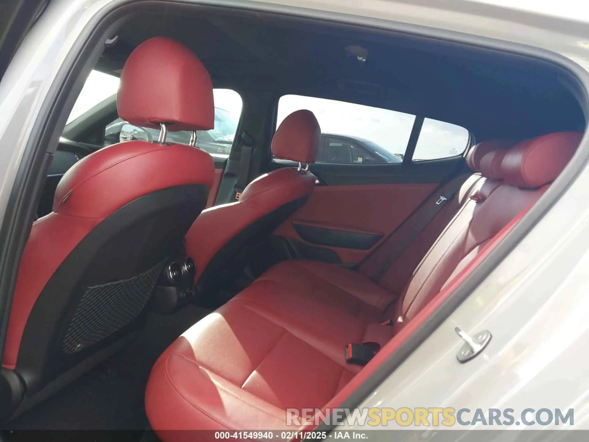 8 Photograph of a damaged car KNAE15LAXM6097213 KIA STINGER 2021