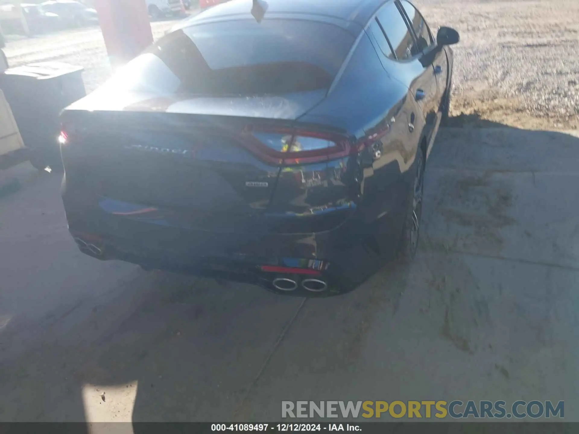 4 Photograph of a damaged car KNAE35LC3M6096075 KIA STINGER 2021