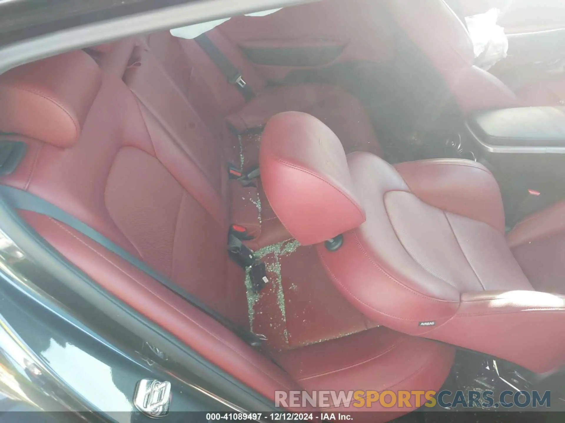 8 Photograph of a damaged car KNAE35LC3M6096075 KIA STINGER 2021