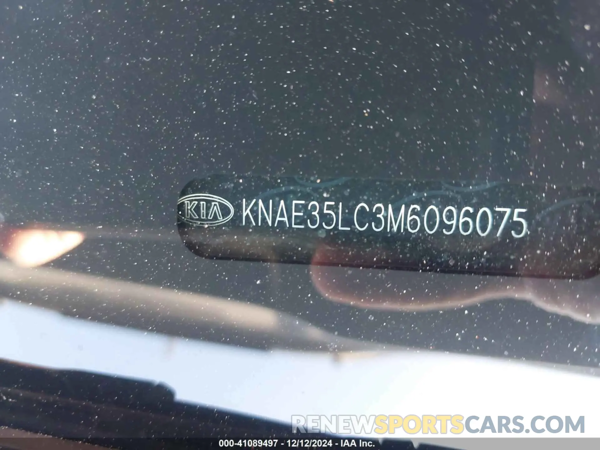 9 Photograph of a damaged car KNAE35LC3M6096075 KIA STINGER 2021