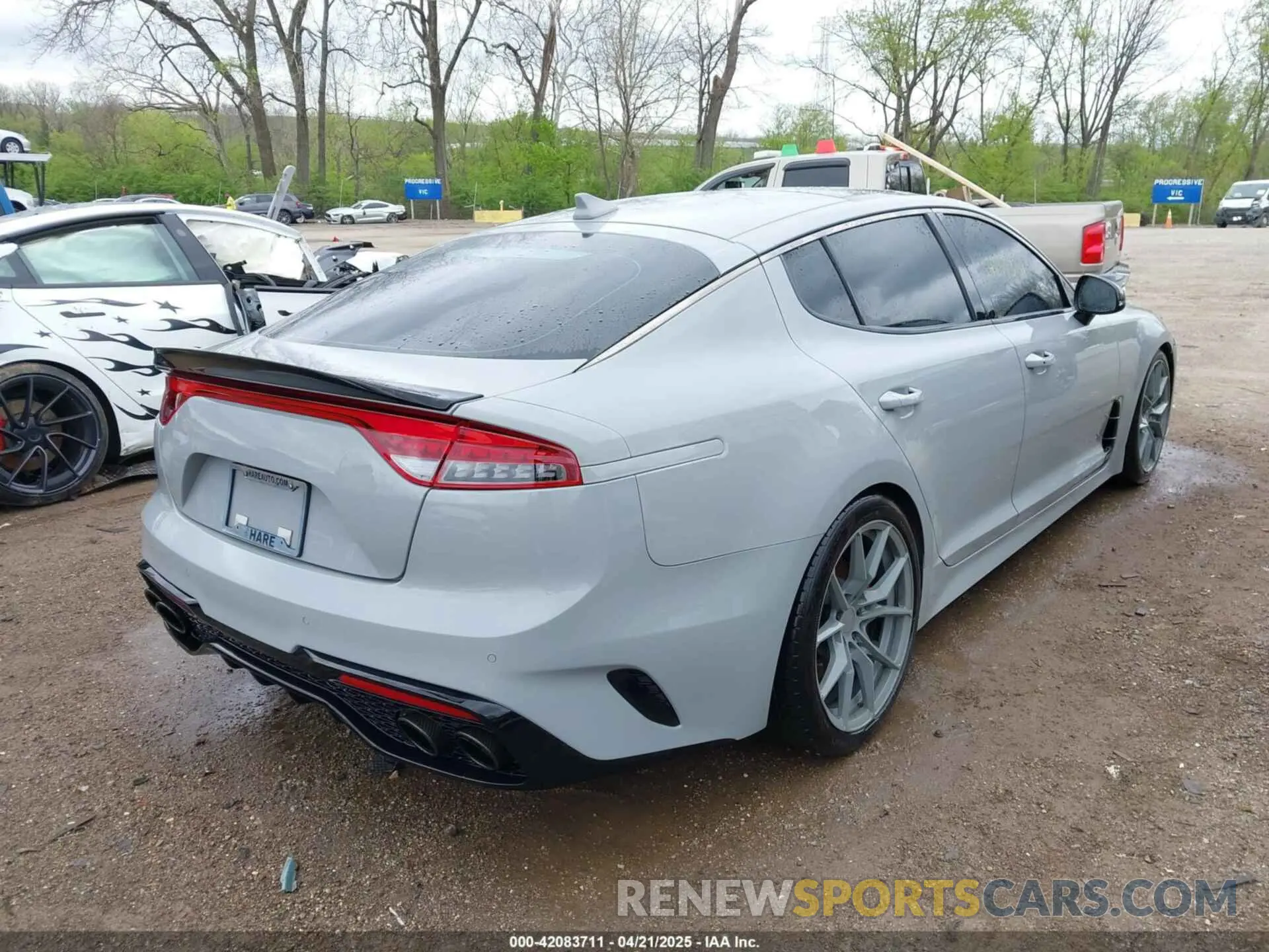 4 Photograph of a damaged car KNAE55LC0M6087845 KIA STINGER 2021