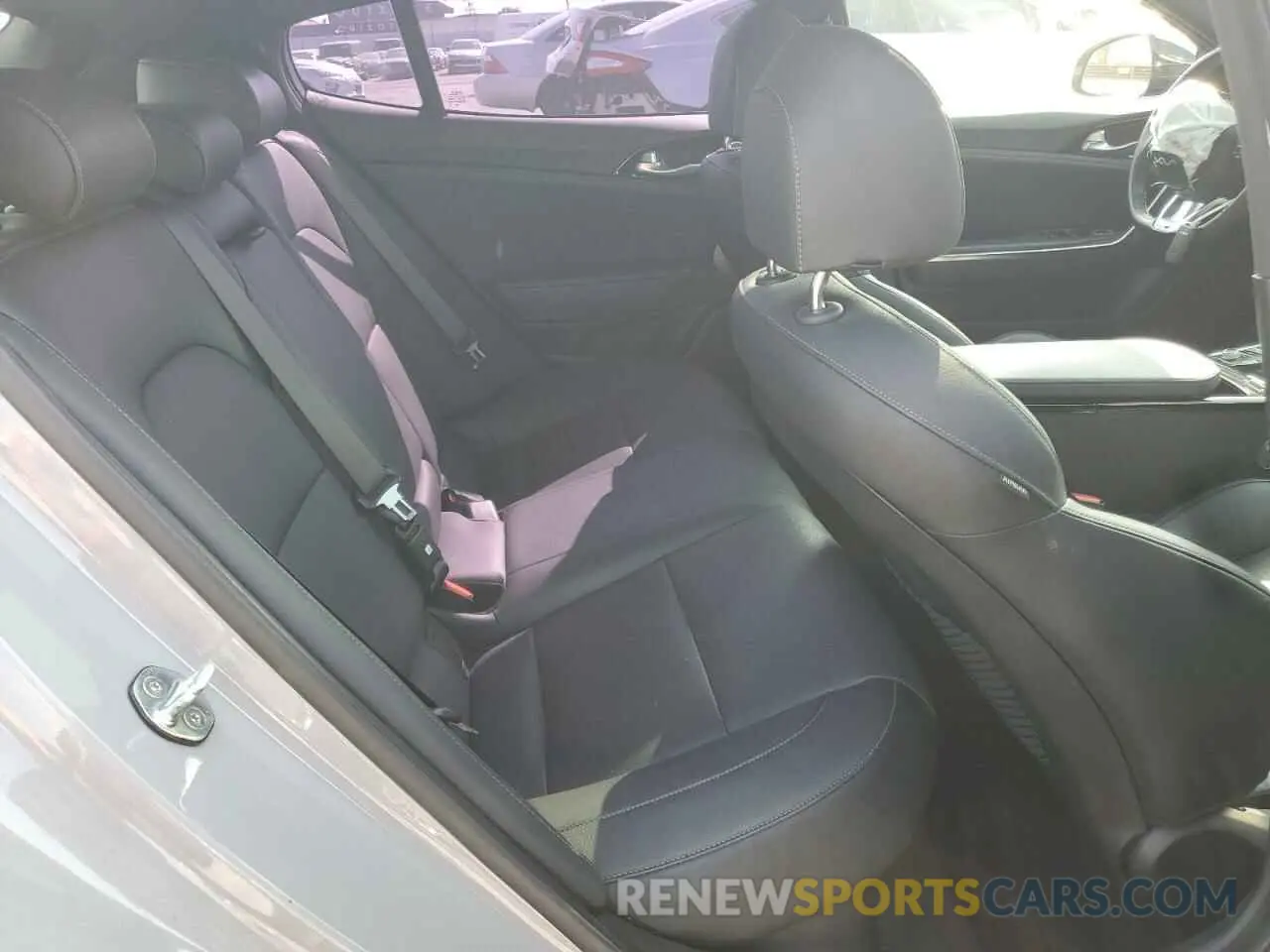 10 Photograph of a damaged car KNAE35LD0N6116762 KIA STINGER 2022