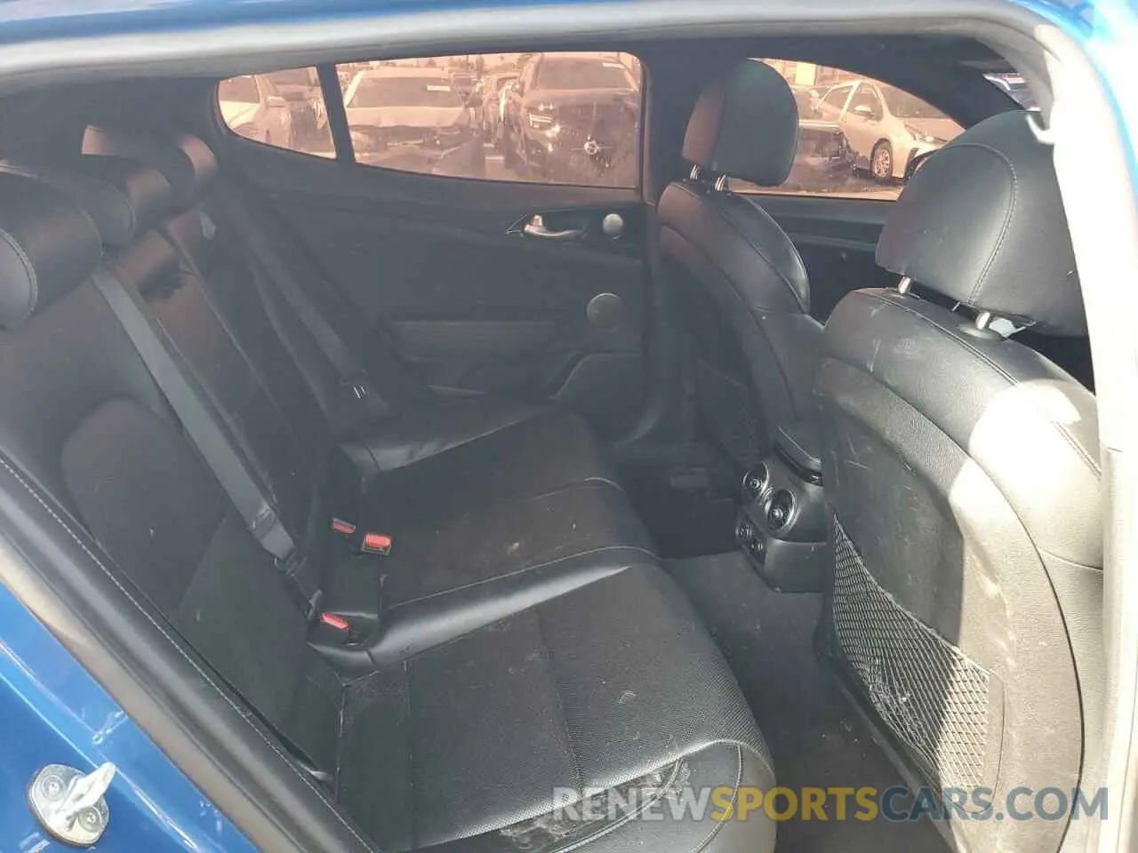 10 Photograph of a damaged car KNAE35LD2N6106184 KIA STINGER 2022