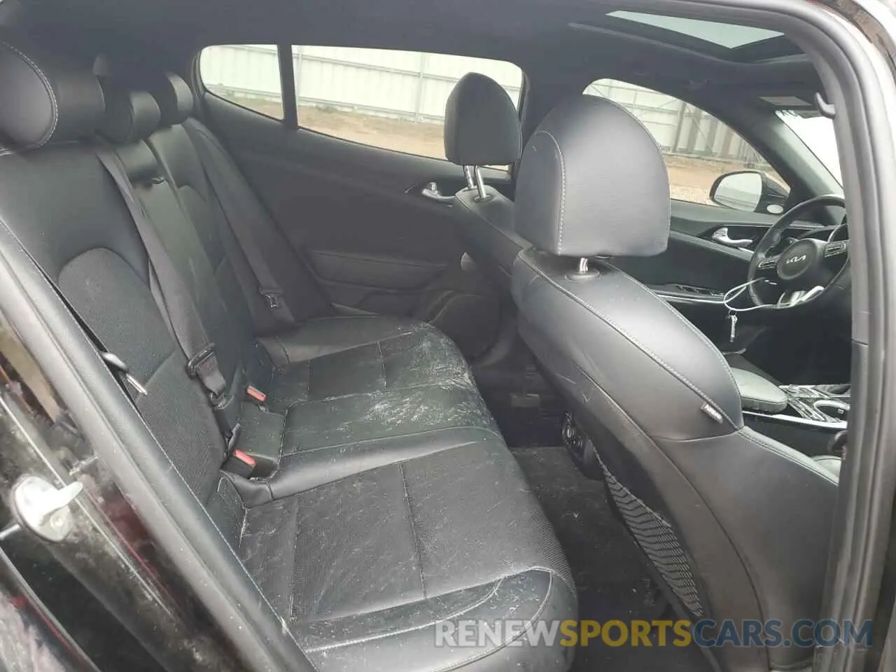 10 Photograph of a damaged car KNAE35LD3N6110325 KIA STINGER 2022