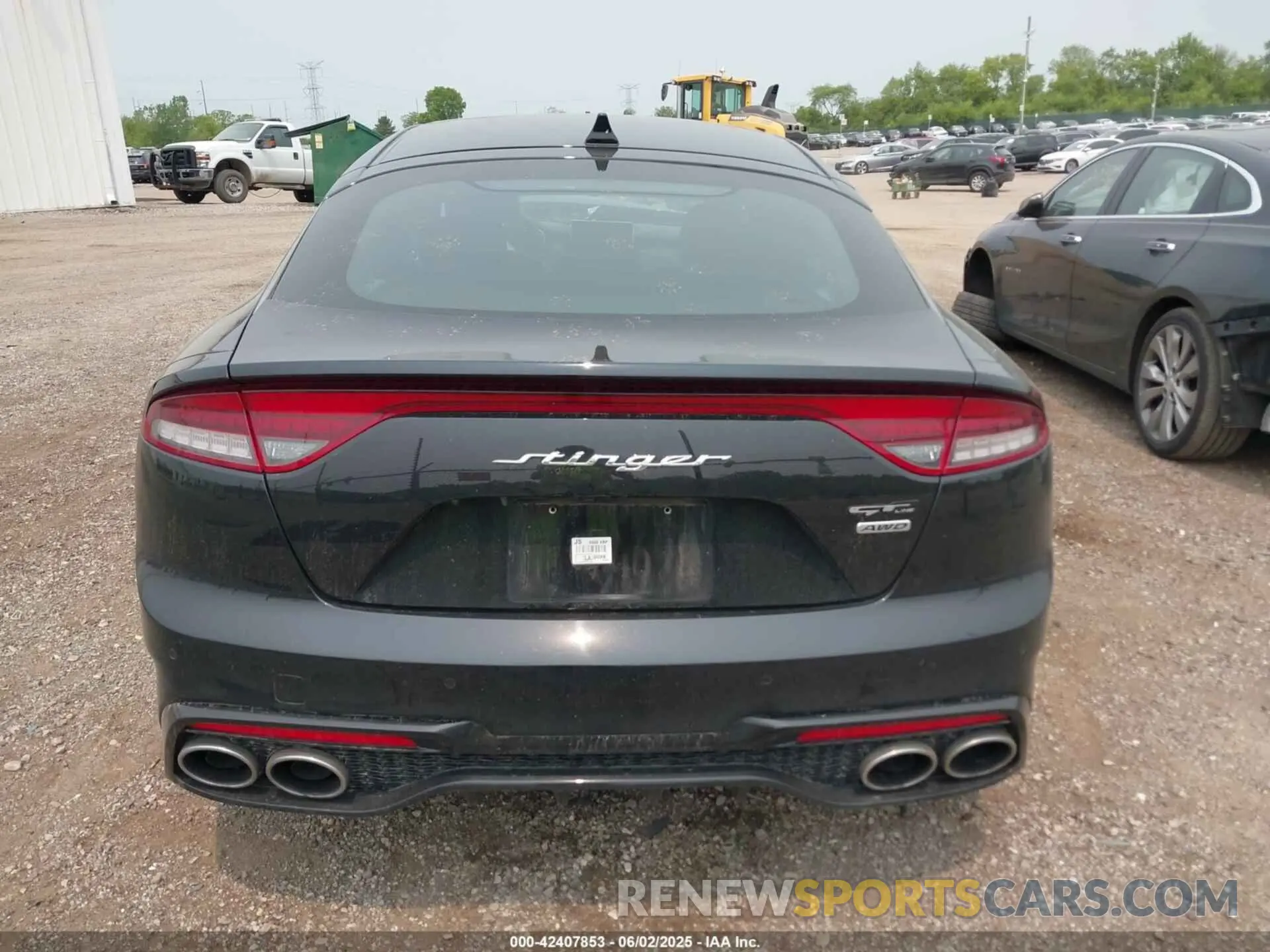 17 Photograph of a damaged car KNAE35LD5N6110326 KIA STINGER 2022