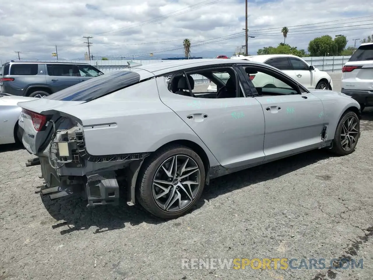 3 Photograph of a damaged car KNAE35LD5N6110682 KIA STINGER 2022