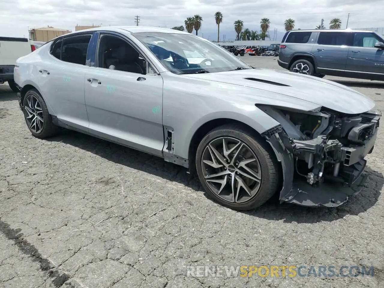 4 Photograph of a damaged car KNAE35LD5N6110682 KIA STINGER 2022