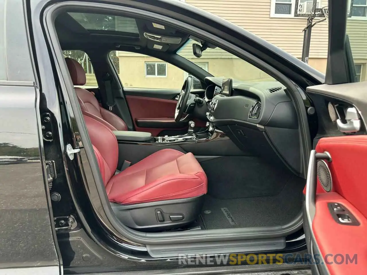 7 Photograph of a damaged car KNAE35LD7N6115527 KIA STINGER 2022