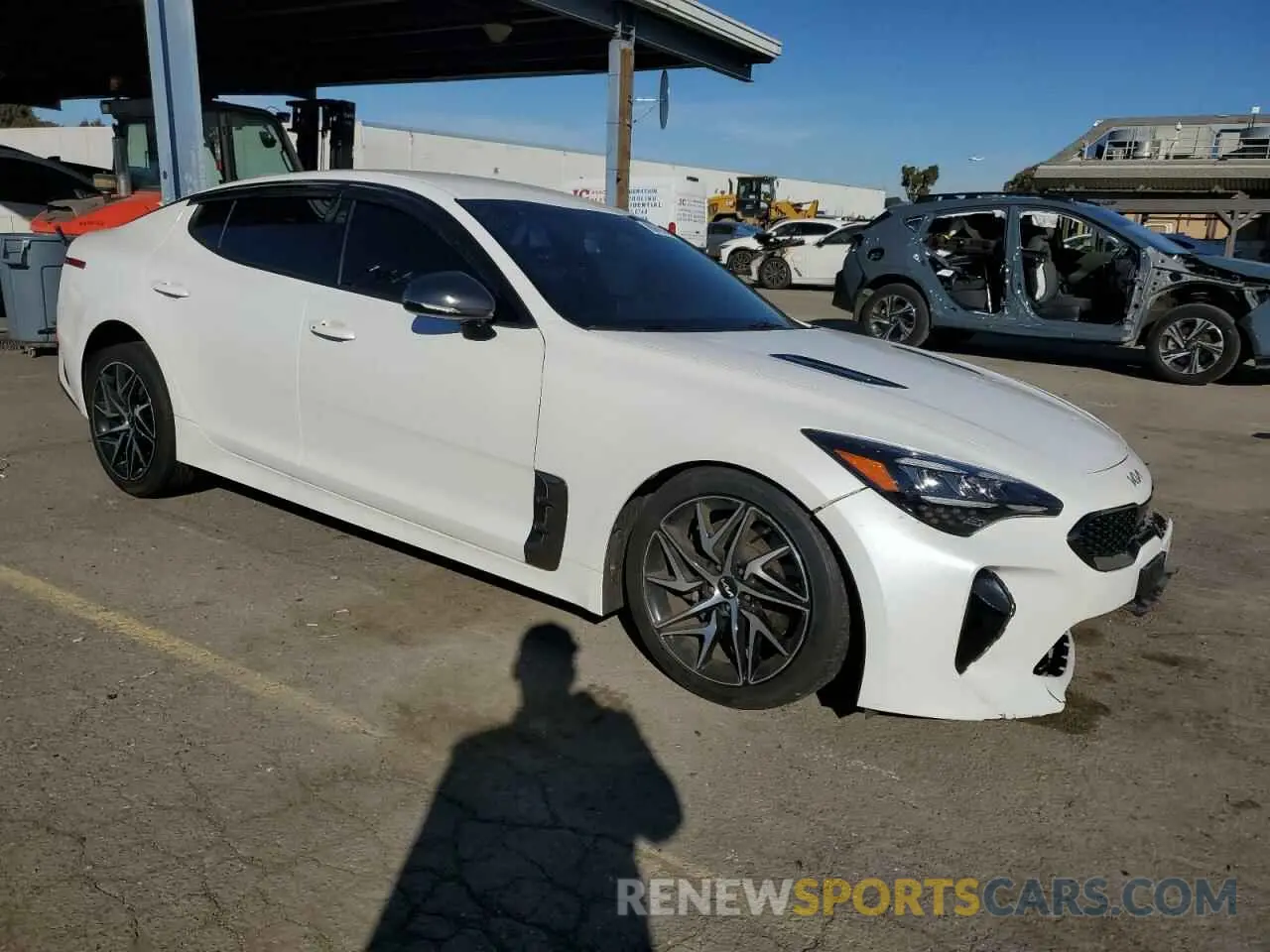 4 Photograph of a damaged car KNAE35LD9N6107686 KIA STINGER 2022