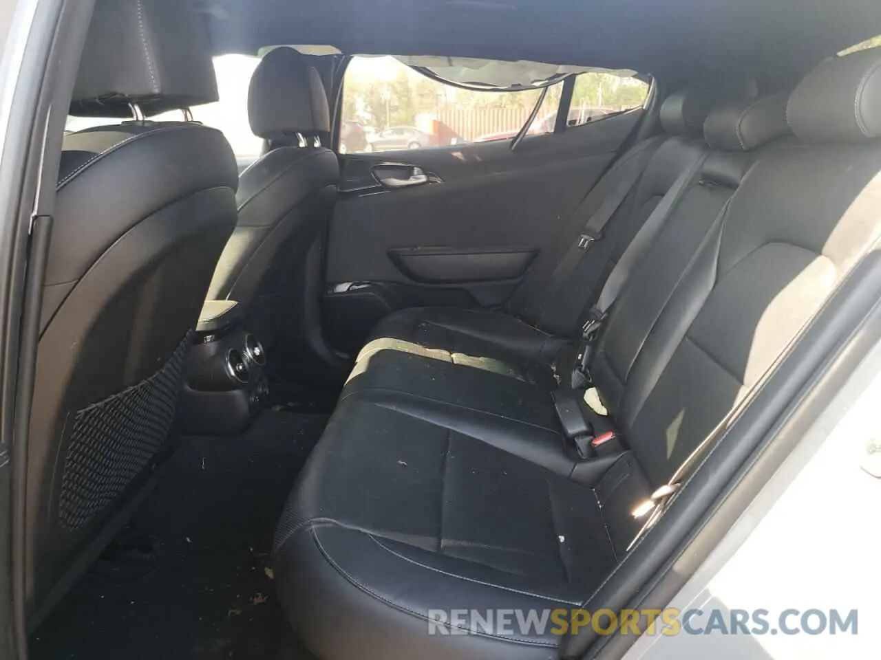 10 Photograph of a damaged car KNAE35LDXN6112668 KIA STINGER 2022