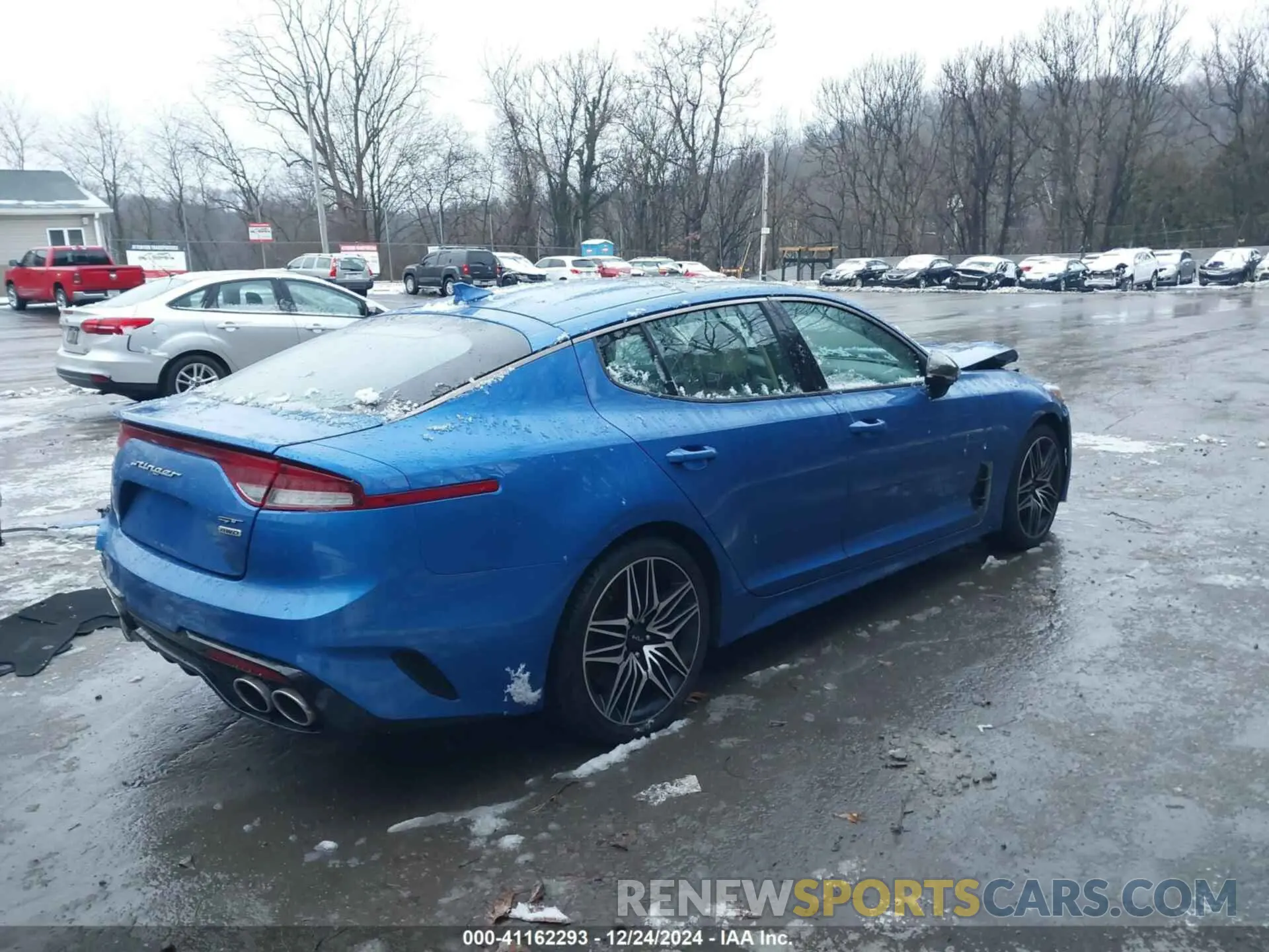 4 Photograph of a damaged car KNAE45LCXN6107958 KIA STINGER 2022