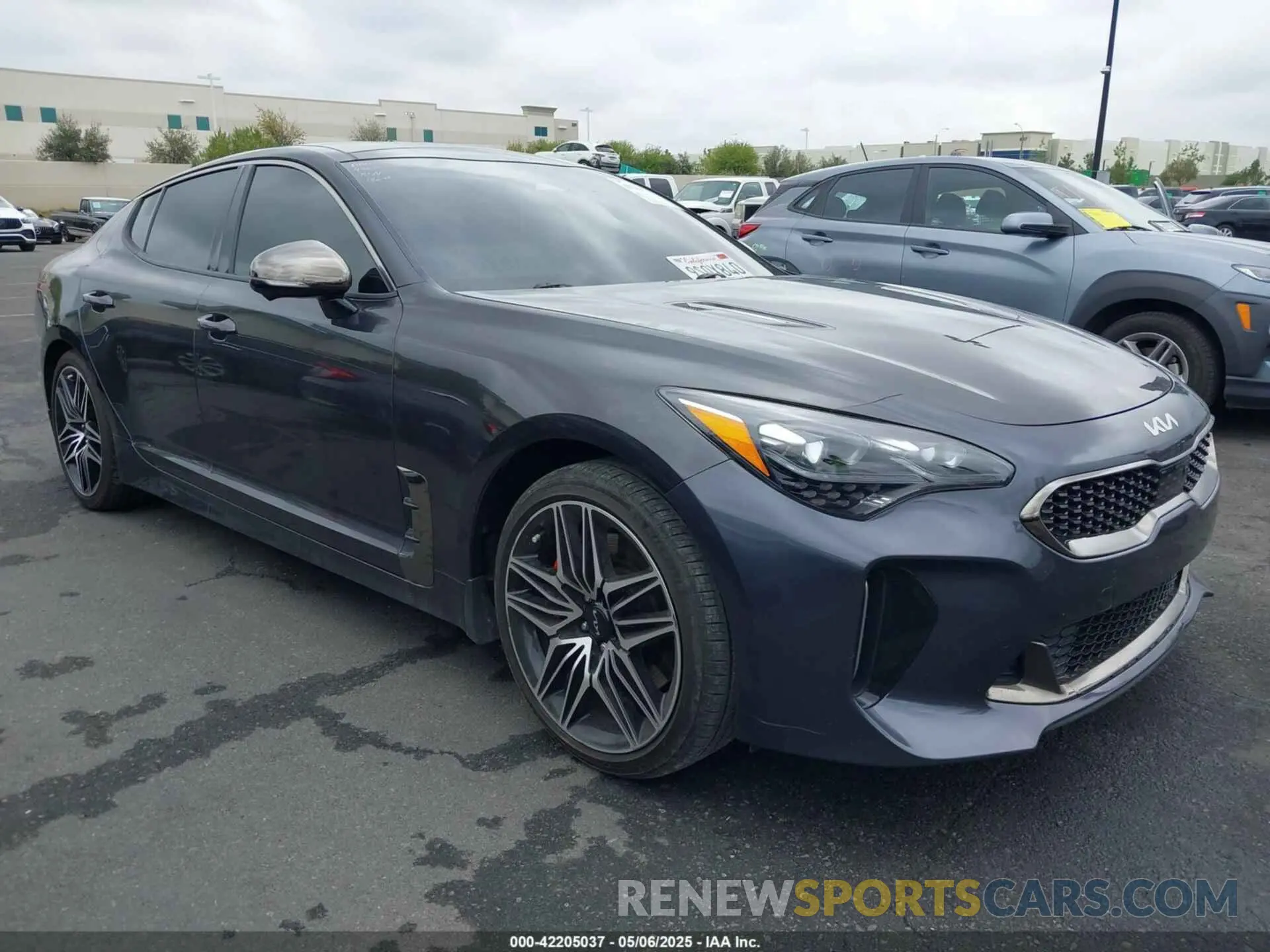 1 Photograph of a damaged car KNAE55LC2N6100662 KIA STINGER 2022