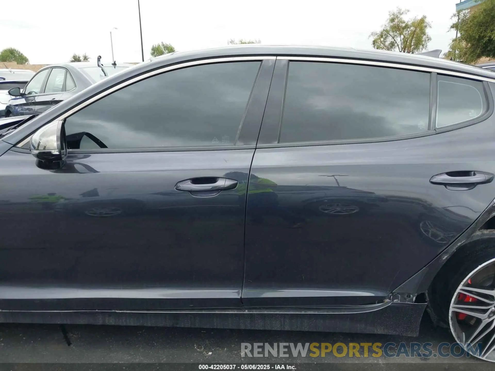 15 Photograph of a damaged car KNAE55LC2N6100662 KIA STINGER 2022