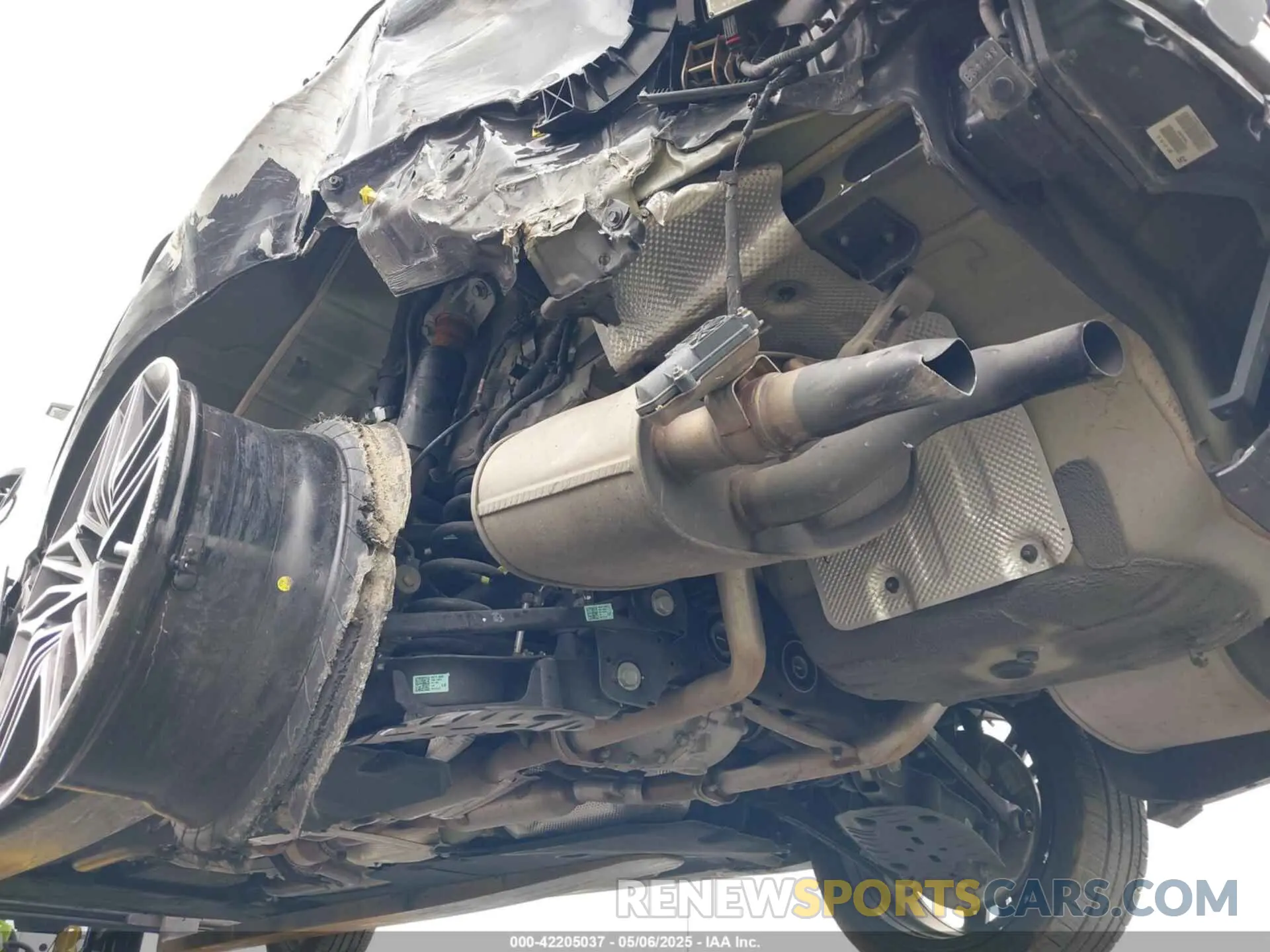 18 Photograph of a damaged car KNAE55LC2N6100662 KIA STINGER 2022
